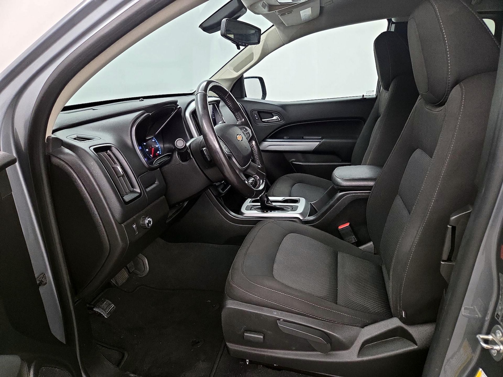 Power Seat(s) & Side Airbags