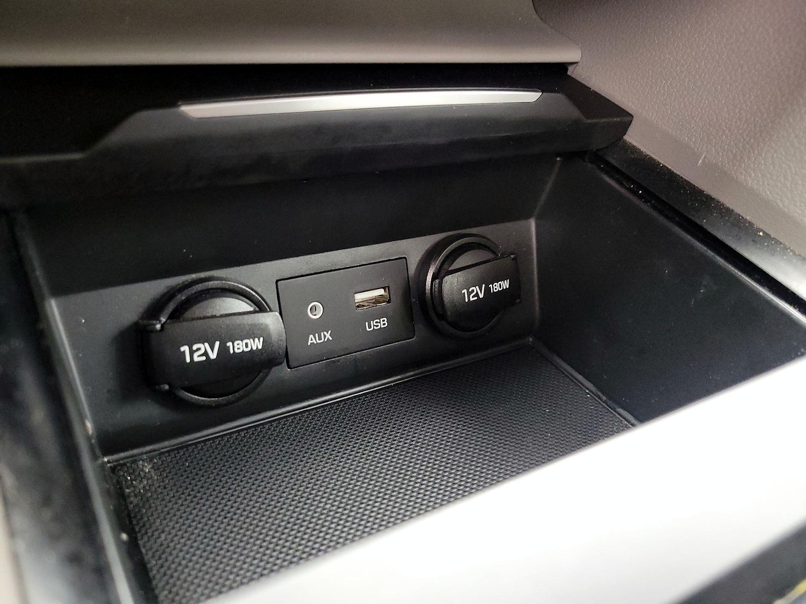 2018 Hyundai Elantra SE - Photo 18