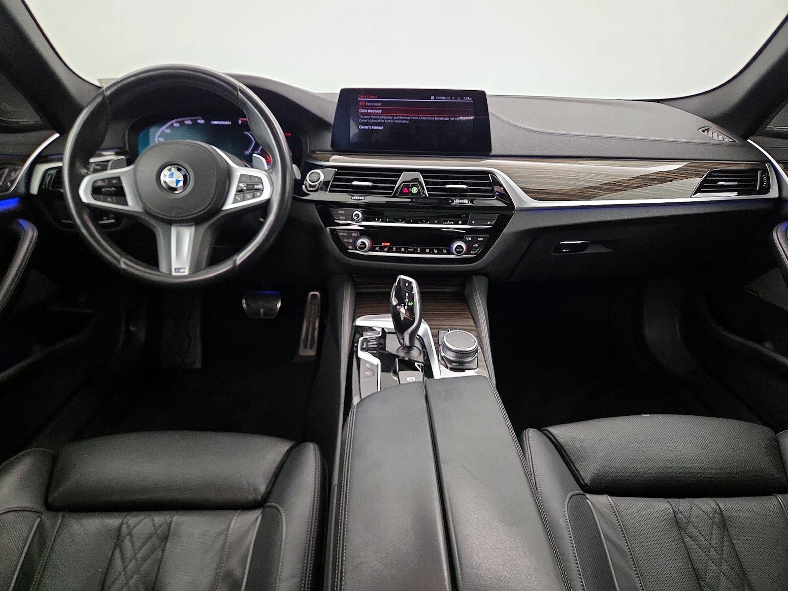 2020 BMW 5 Series M550i - Photo 10
