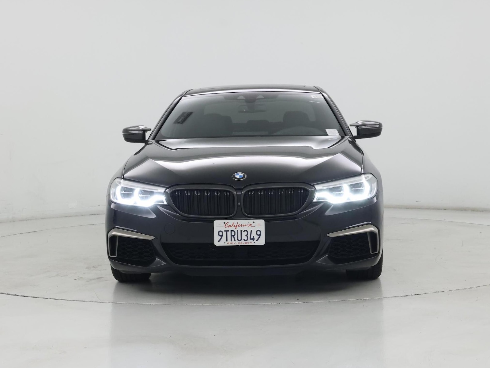 2020 BMW 5 Series M550i - Photo 6
