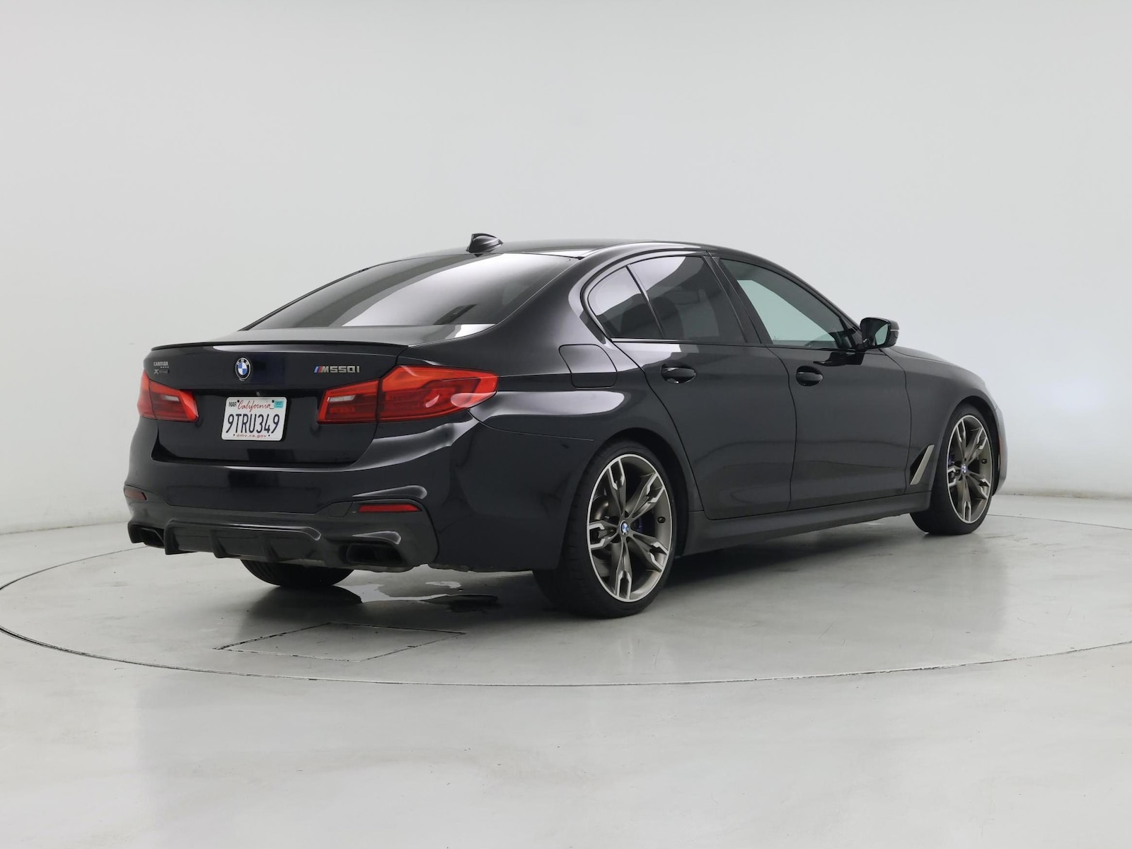 2020 BMW 5 Series M550i - Photo 9