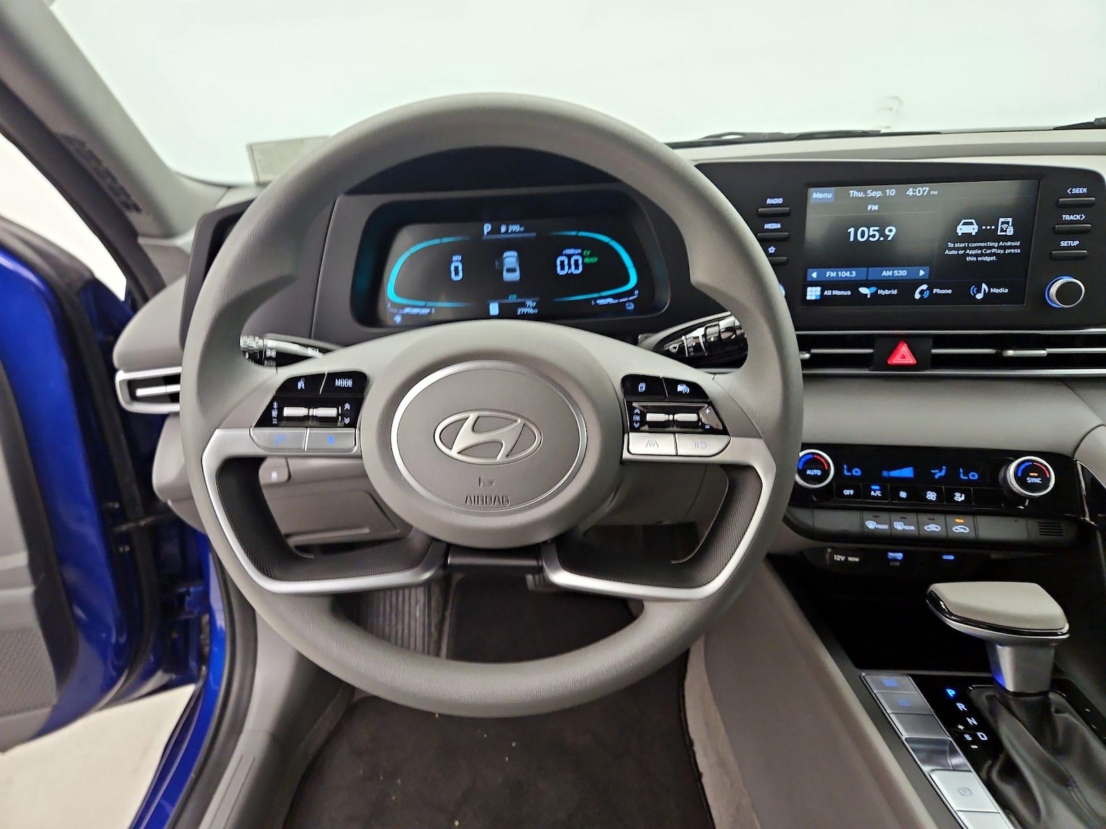 2025 Hyundai Elantra Blue - Photo 11