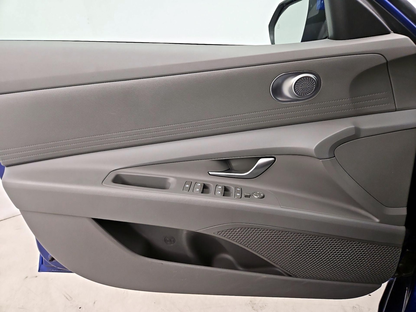 2025 Hyundai Elantra Blue - Photo 13
