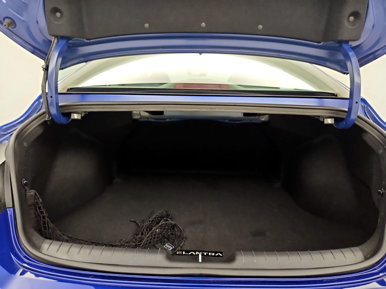 2025 Hyundai Elantra Blue - Photo 21