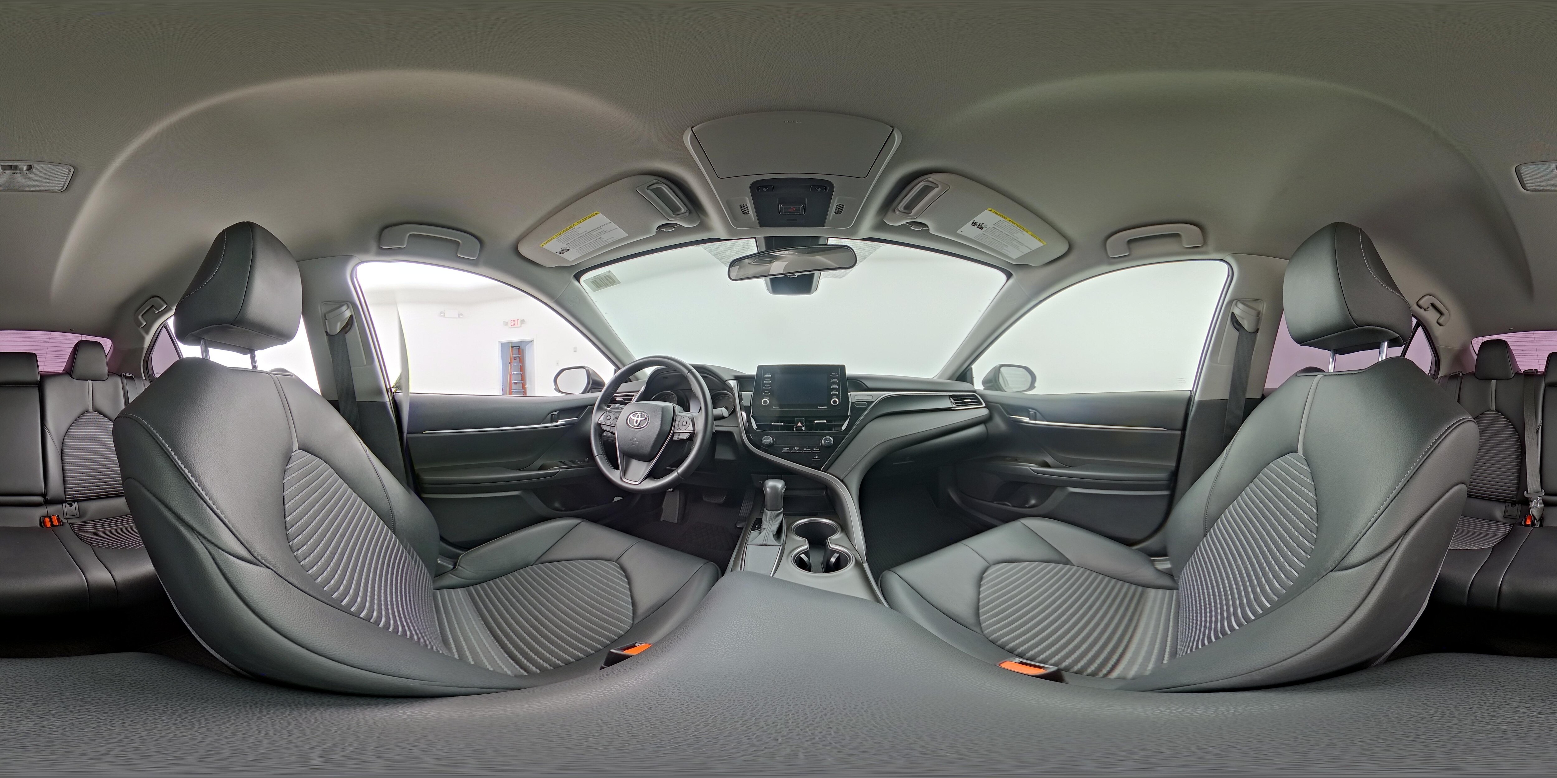 2021 Toyota Camry SE - Photo 24