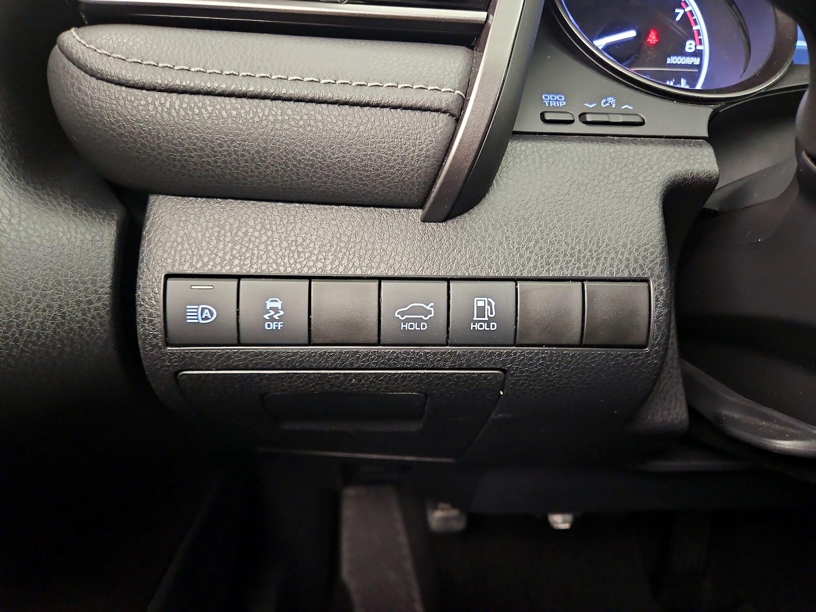 2021 Toyota Camry SE - Photo 14