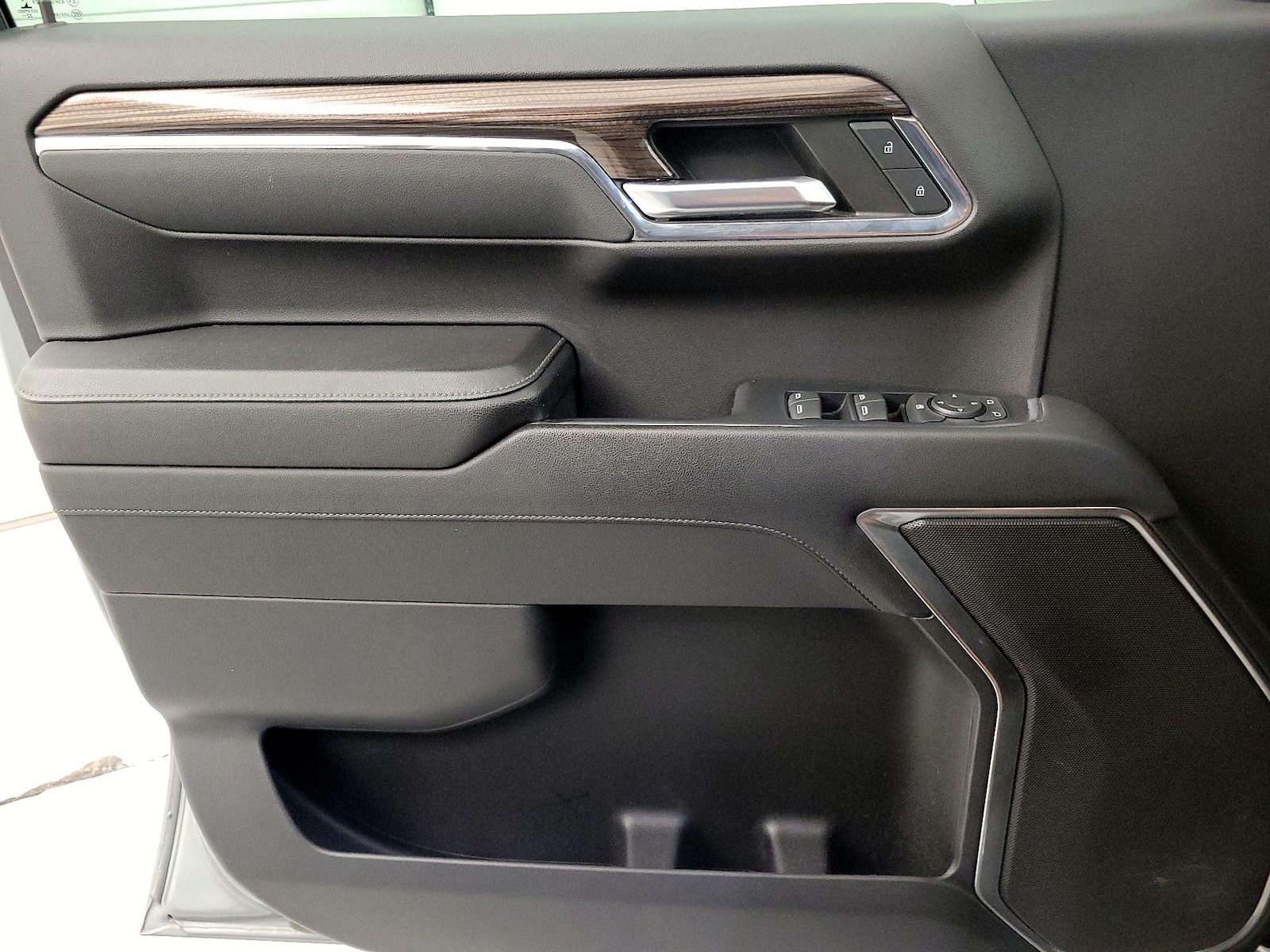 2023 Chevrolet Silverado 1500 LT - Photo 13