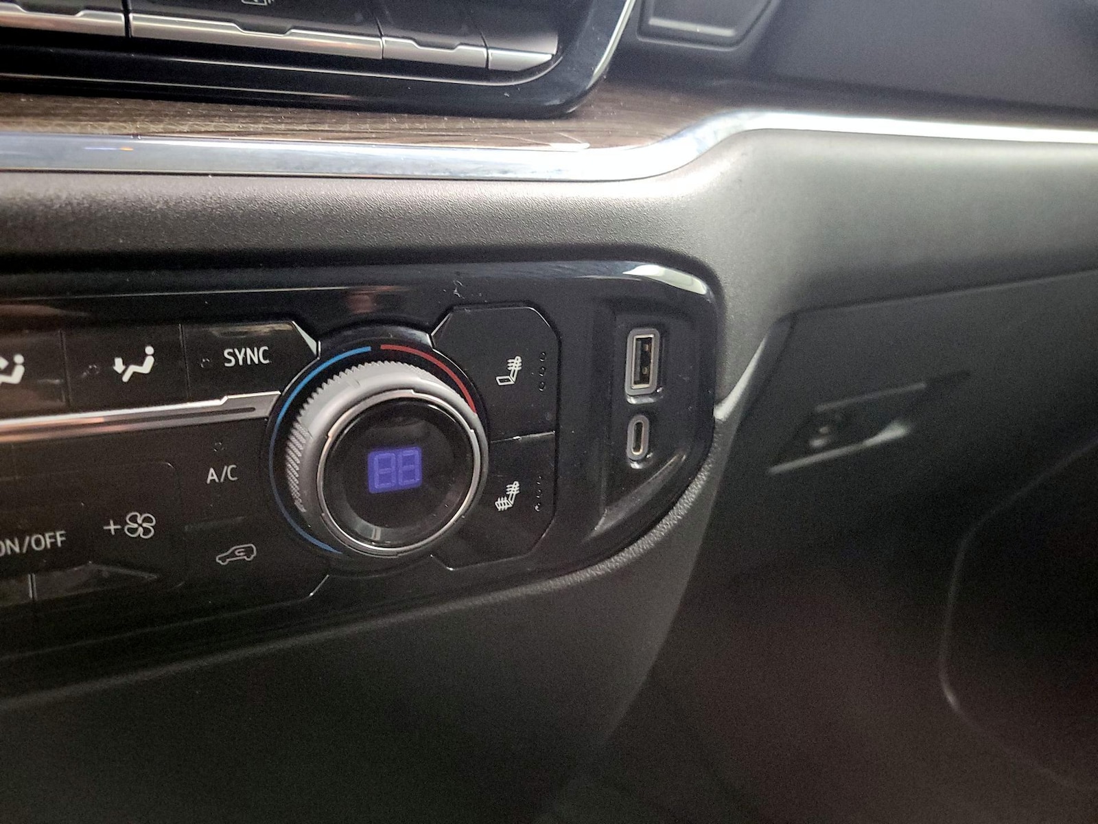 2023 Chevrolet Silverado 1500 LT - Photo 19