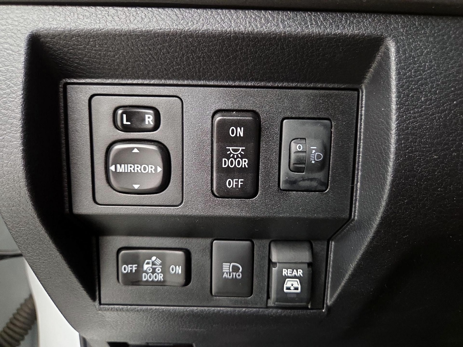 2021 Toyota Tundra SR5 - Photo 14