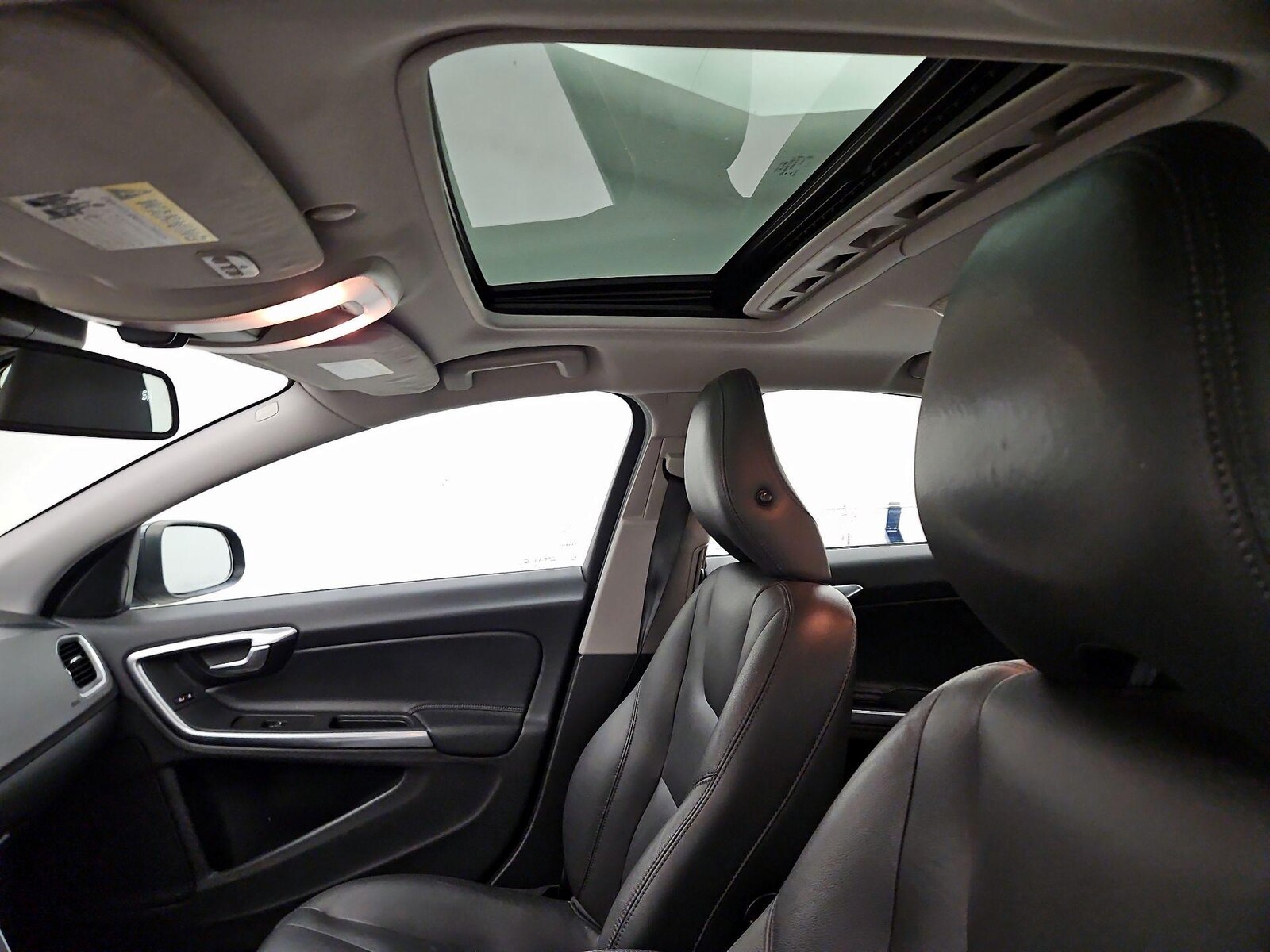Sunroof(s) & Overhead Airbags