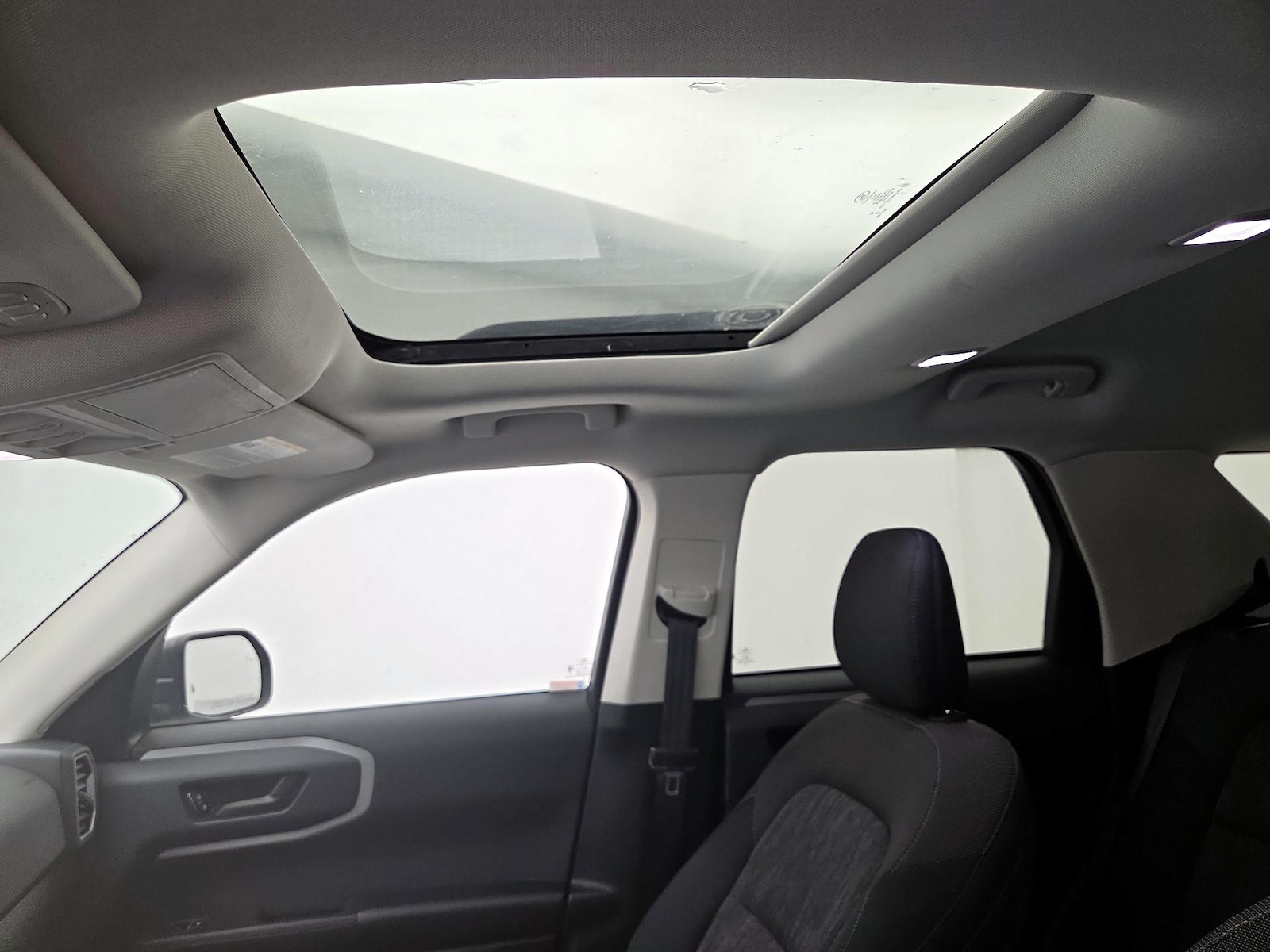 Sunroof(s) & Overhead Airbags