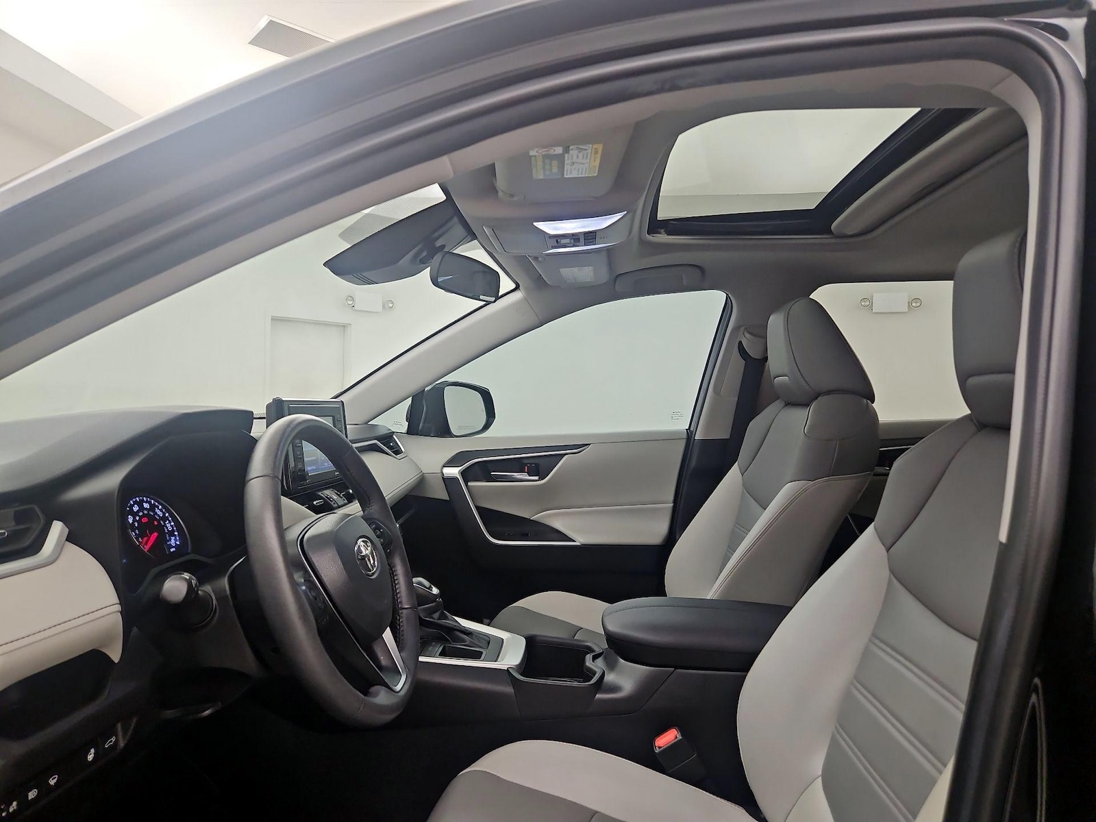 Sunroof(s) & Overhead Airbags