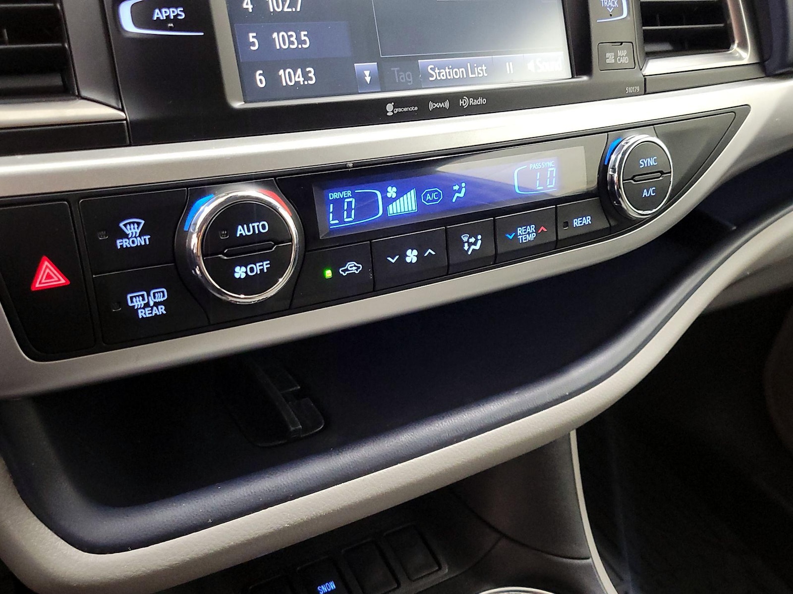2018 Toyota Highlander XLE - Photo 17