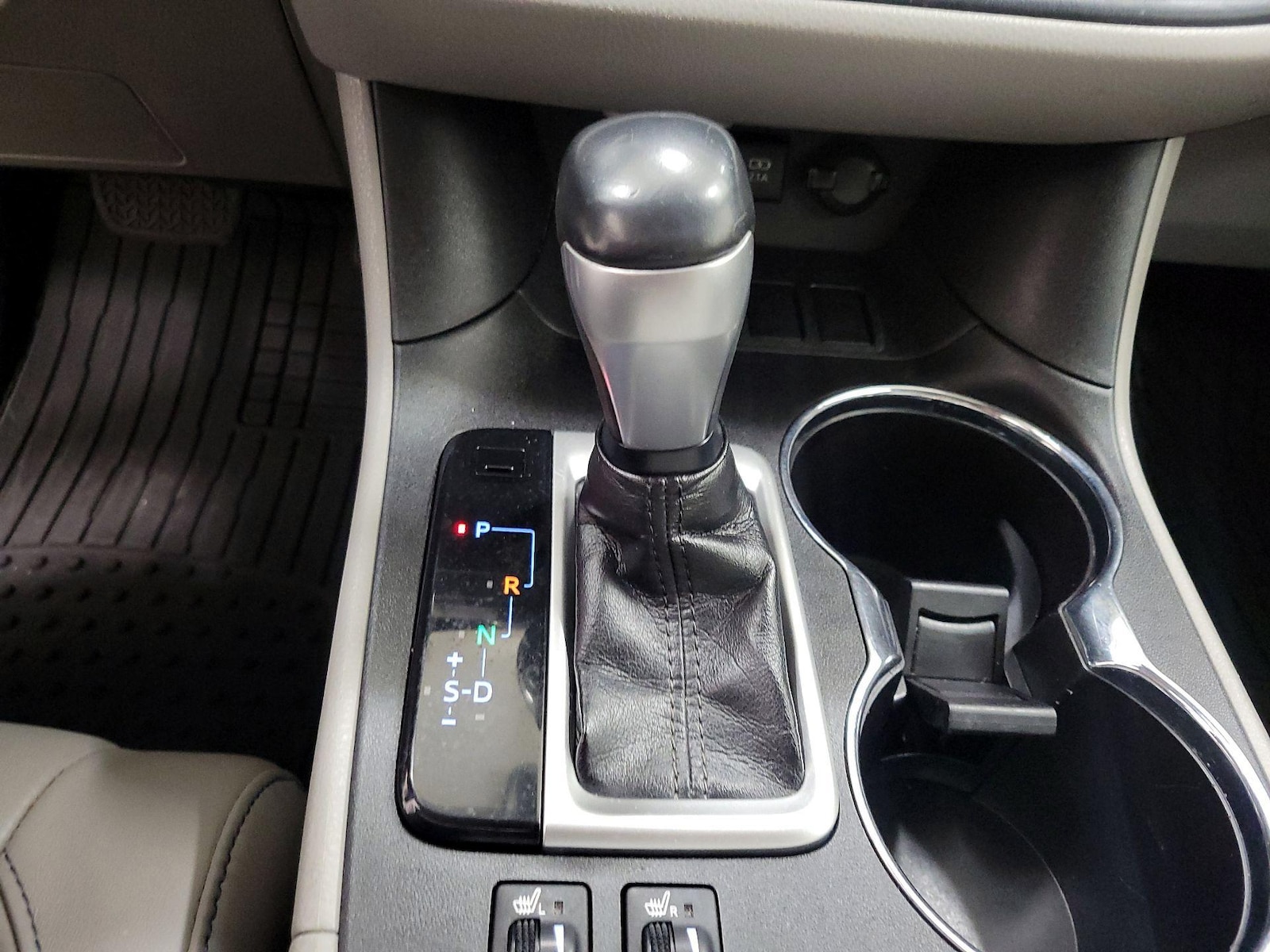 2018 Toyota Highlander XLE - Photo 18