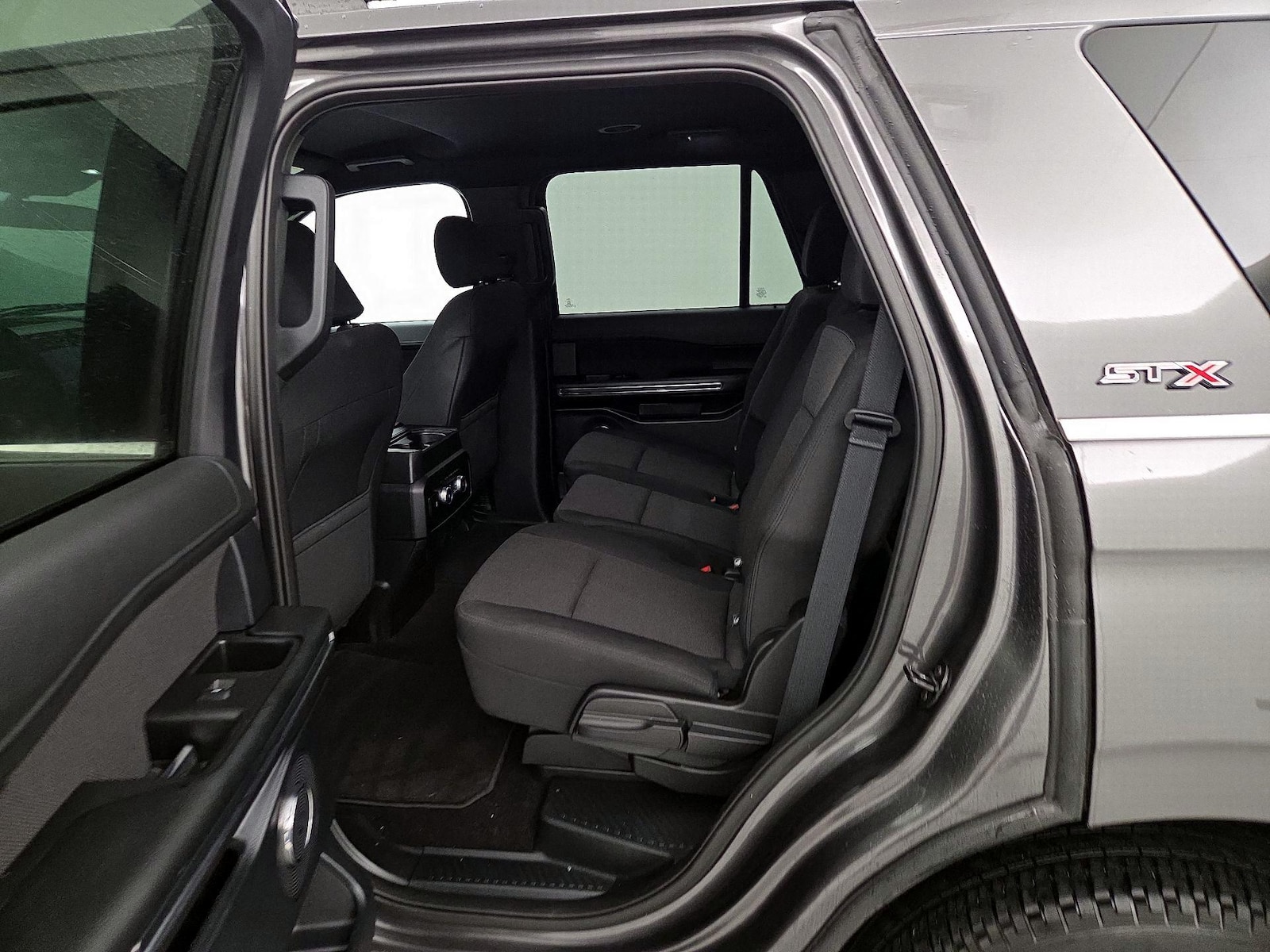 2021 Ford Expedition STX - Photo 20