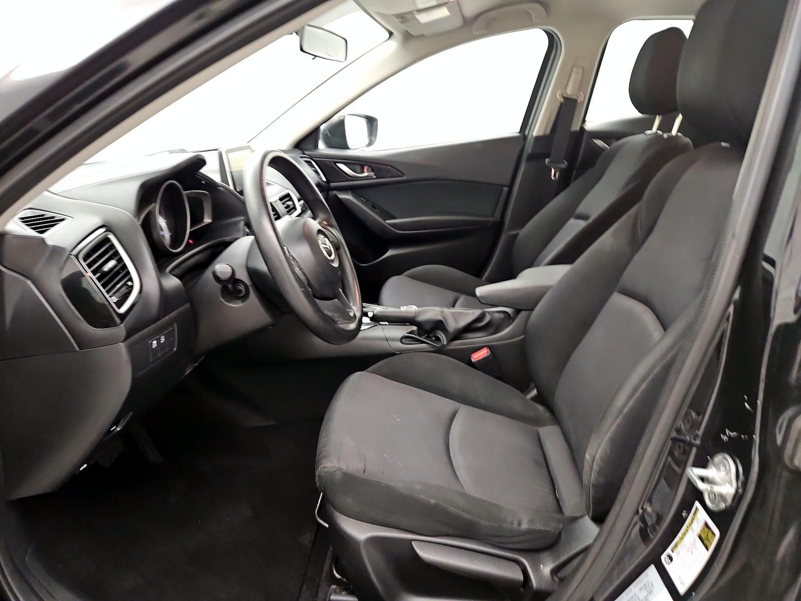 2016 Mazda MAZDA3 i Sport - Photo 12