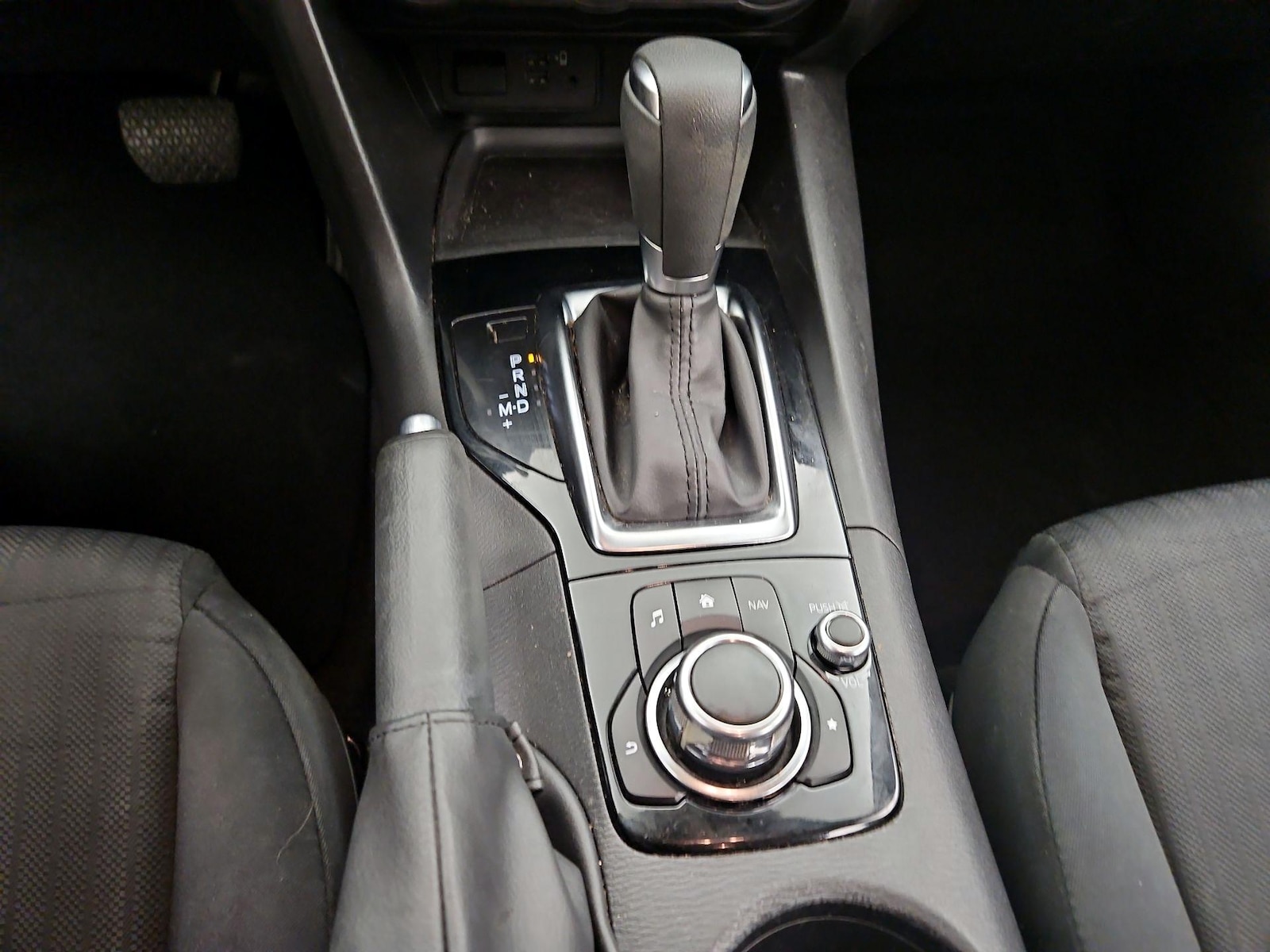 2016 Mazda MAZDA3 i Sport - Photo 18
