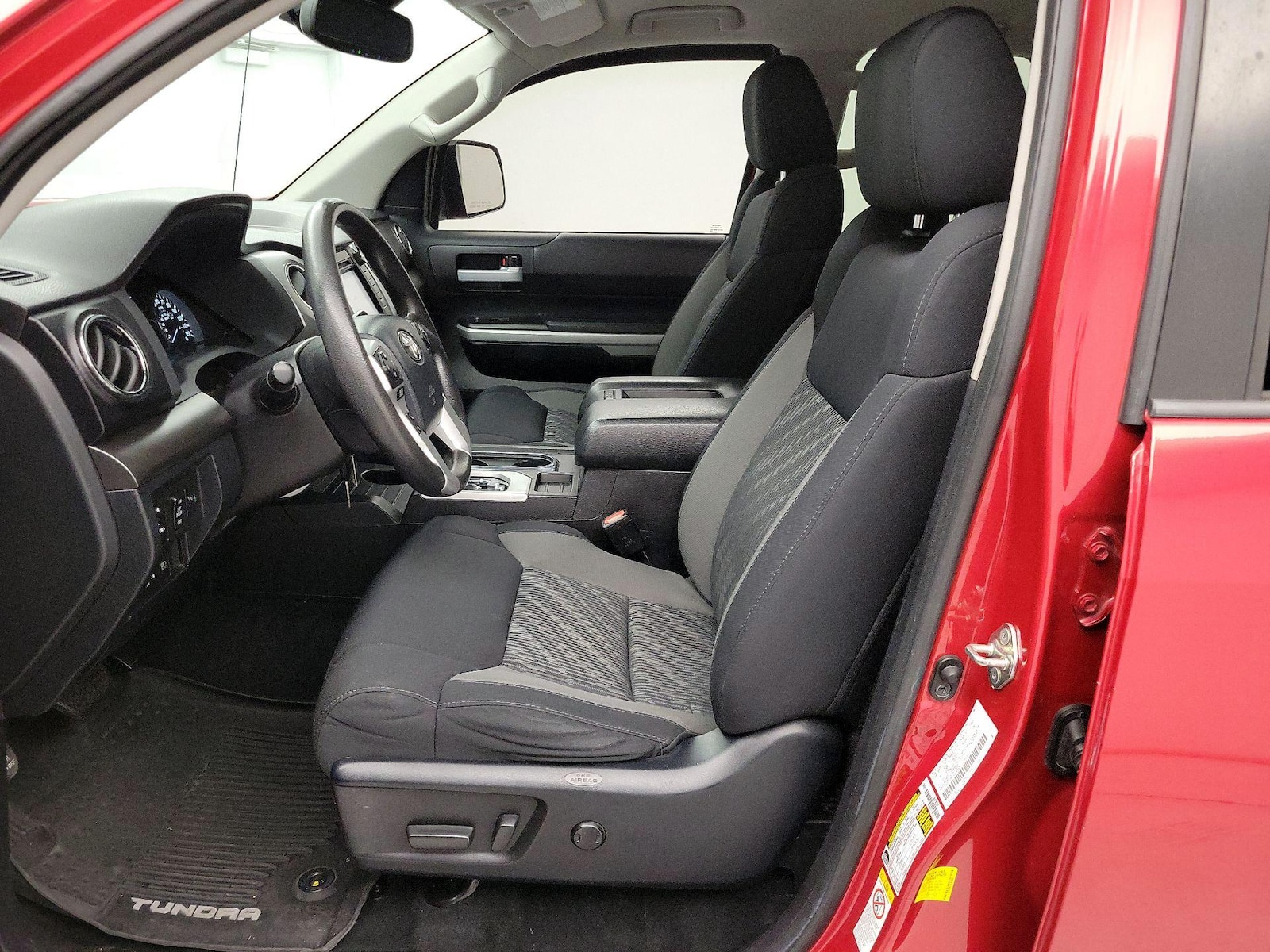 Power Seat(s) & Side Airbags