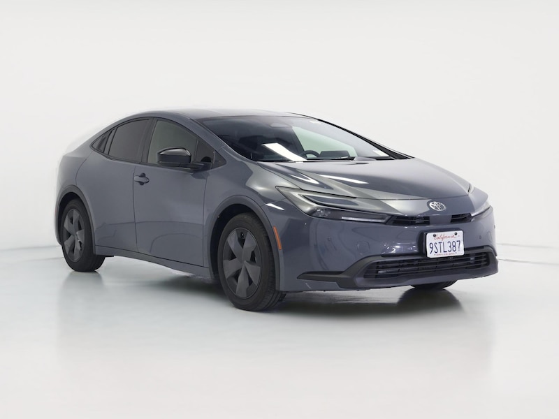 2025 Toyota Prius LE