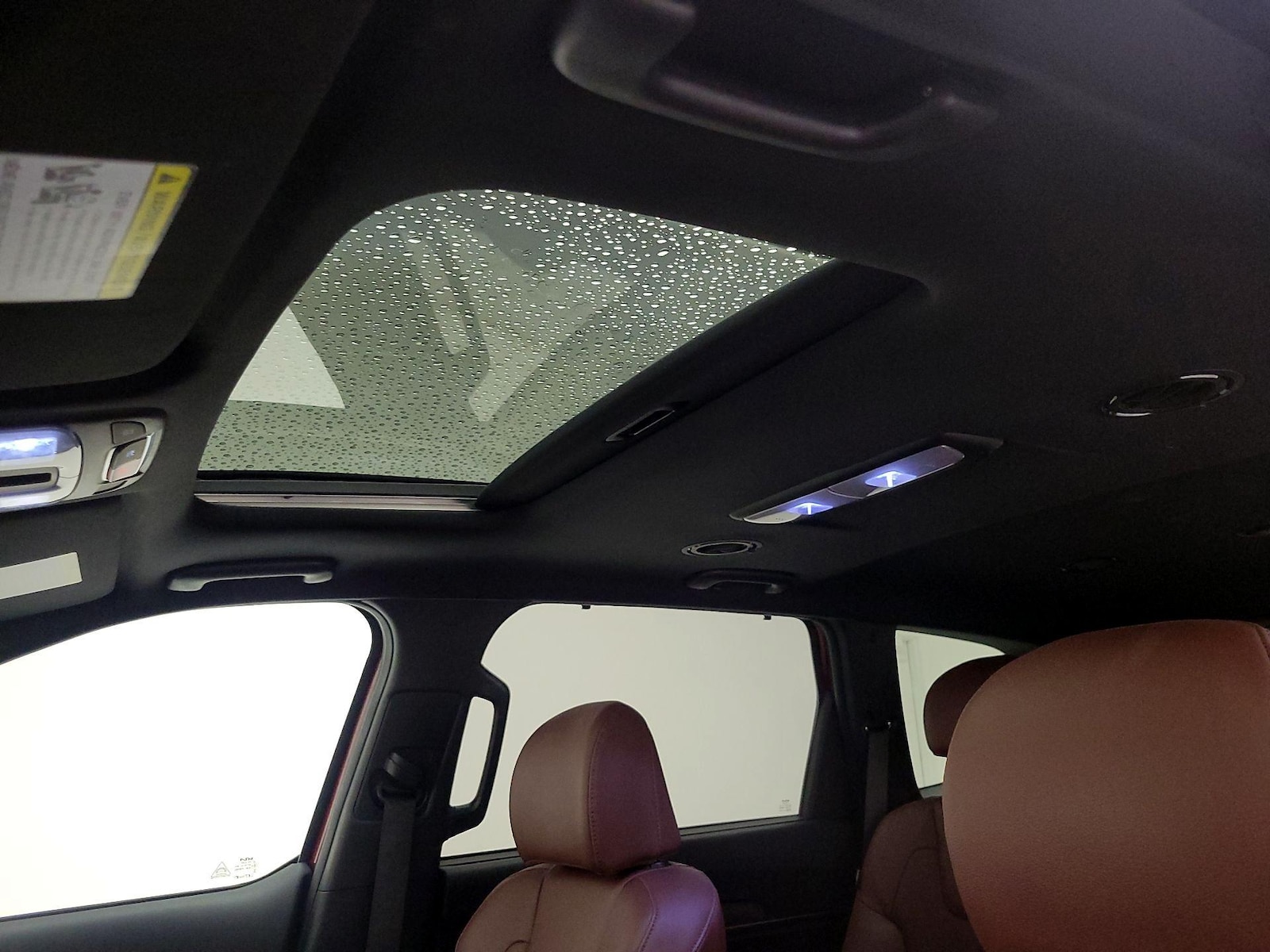 Sunroof(s) & Overhead Airbags