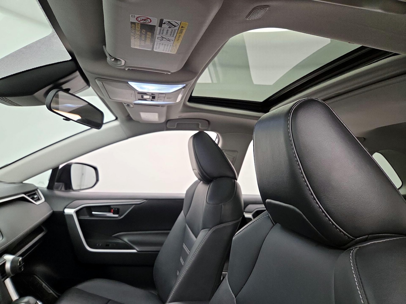 Sunroof(s) & Overhead Airbags