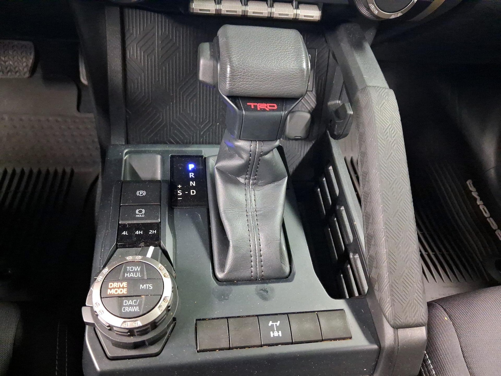 2025 Toyota Tacoma TRD Off Road - Photo 18