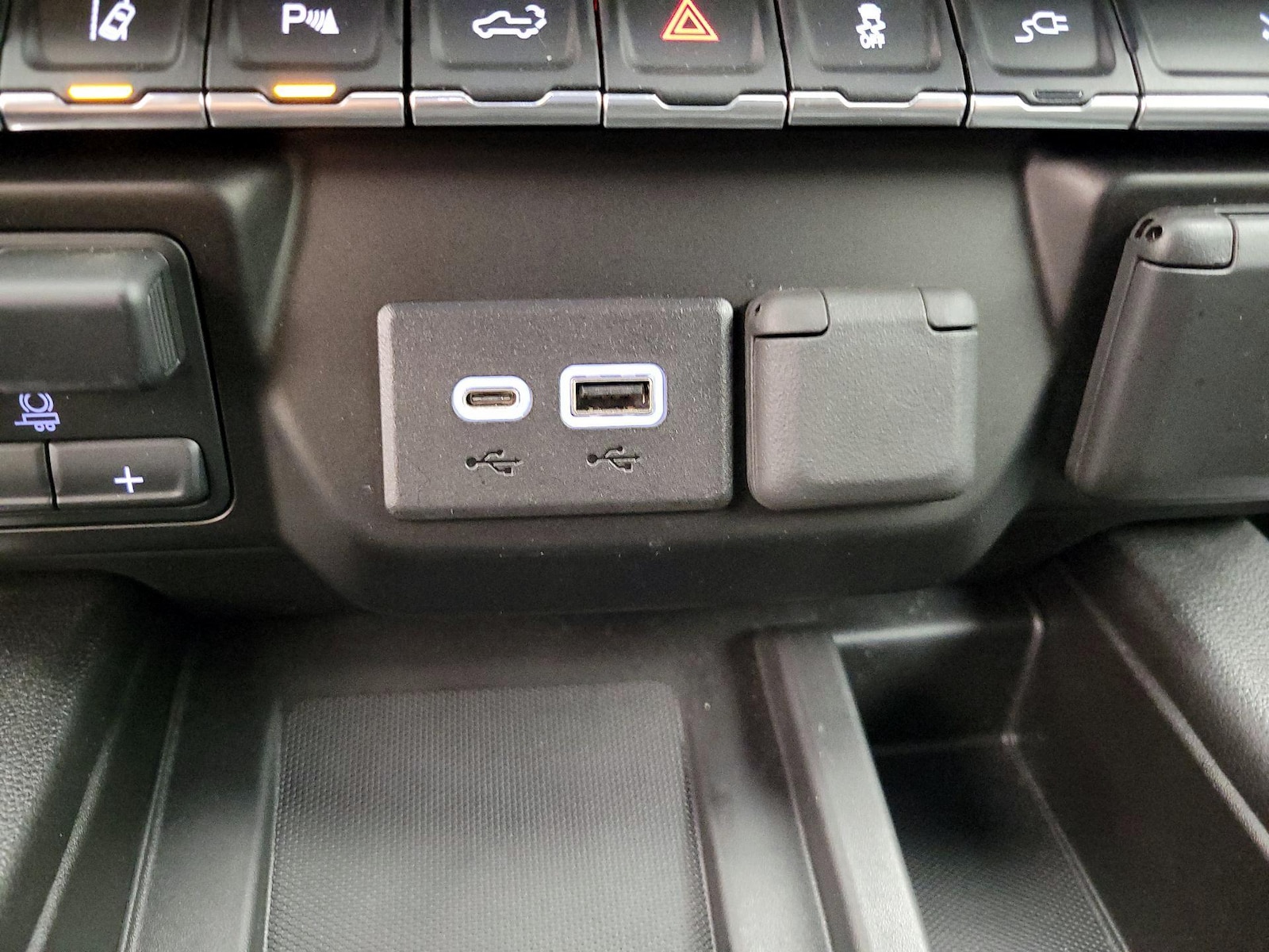2023 GMC Sierra 3500 Denali HD Denali - Photo 19