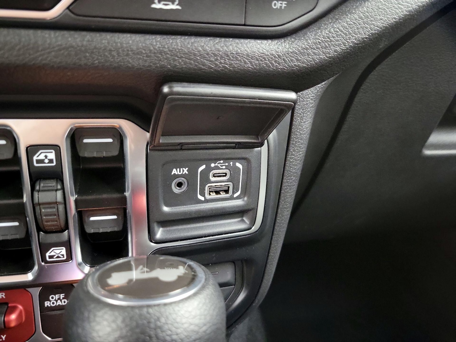2024 Jeep Wrangler 4-Door Willys - Photo 19