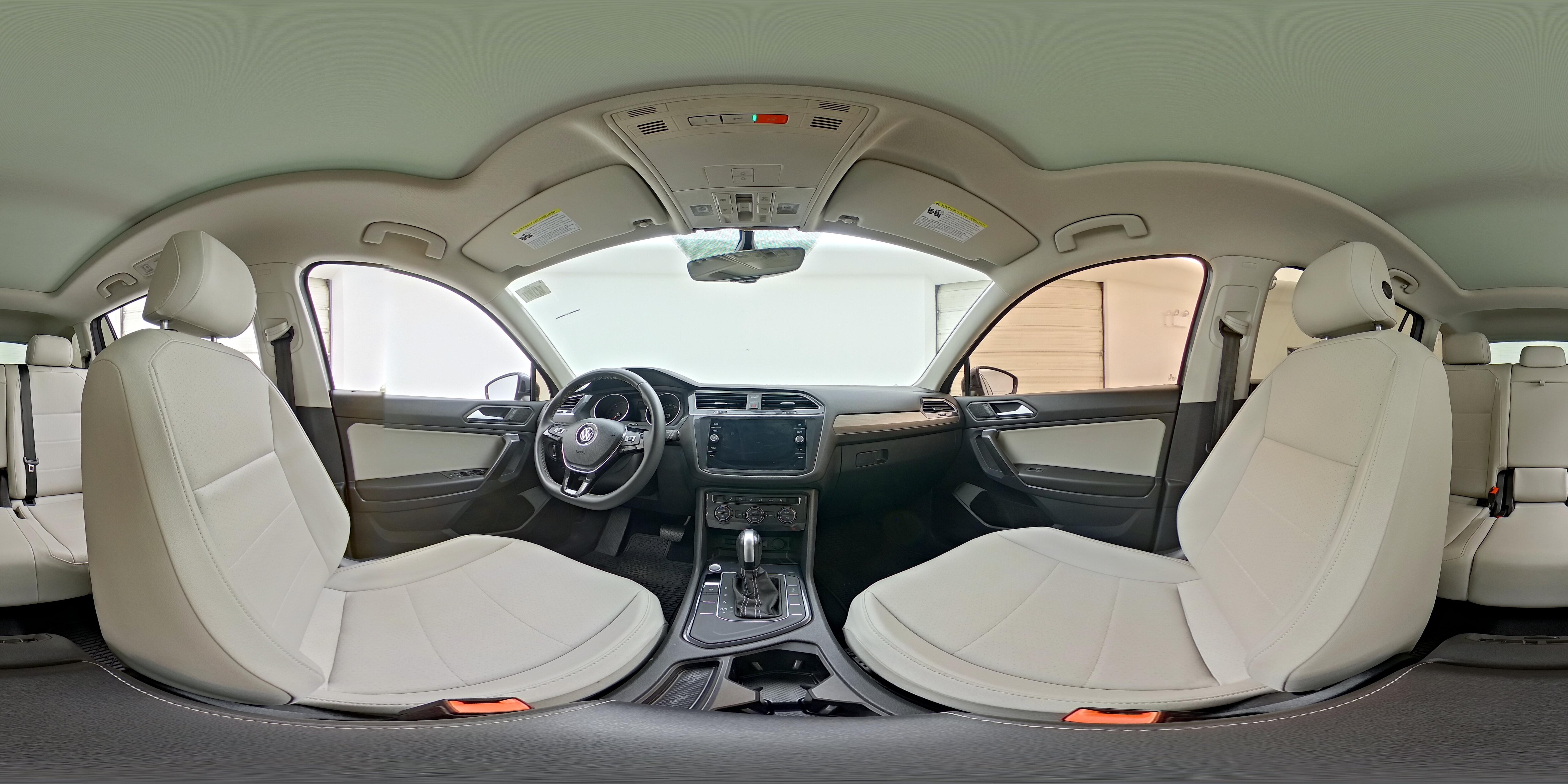 2021 Volkswagen Tiguan SE - Photo 25