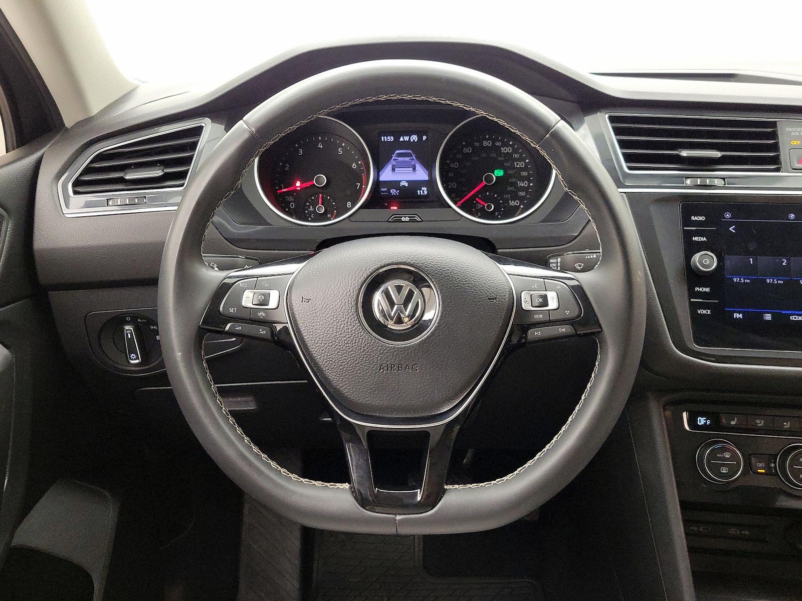 2021 Volkswagen Tiguan SE - Photo 11