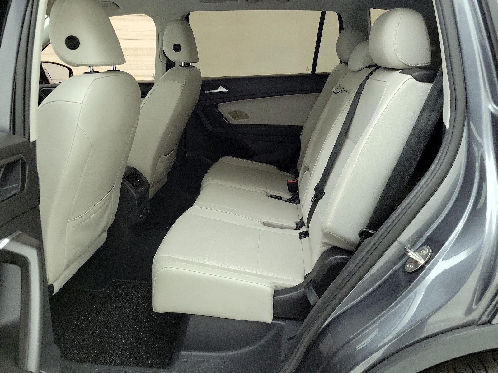 2021 Volkswagen Tiguan SE - Photo 20