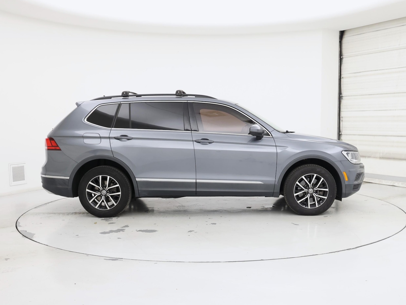 2021 Volkswagen Tiguan SE - Photo 8