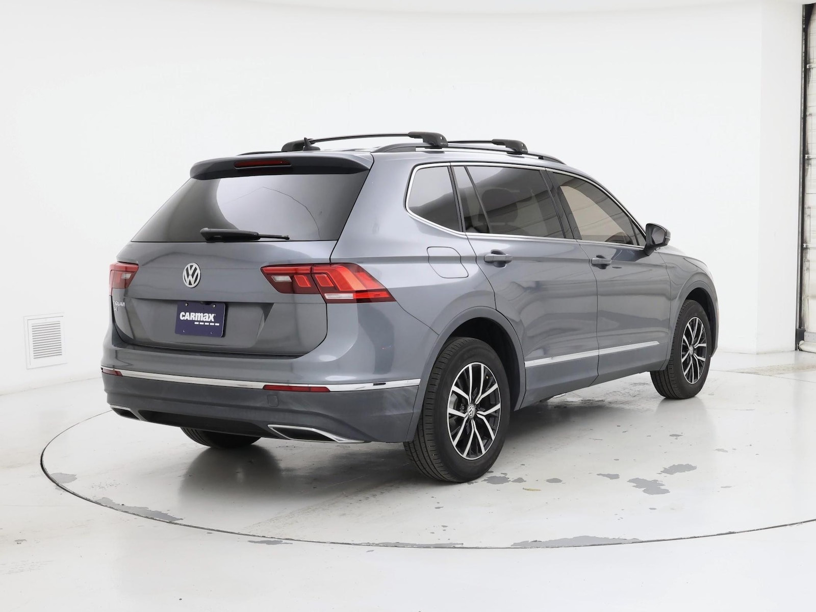 2021 Volkswagen Tiguan SE - Photo 9