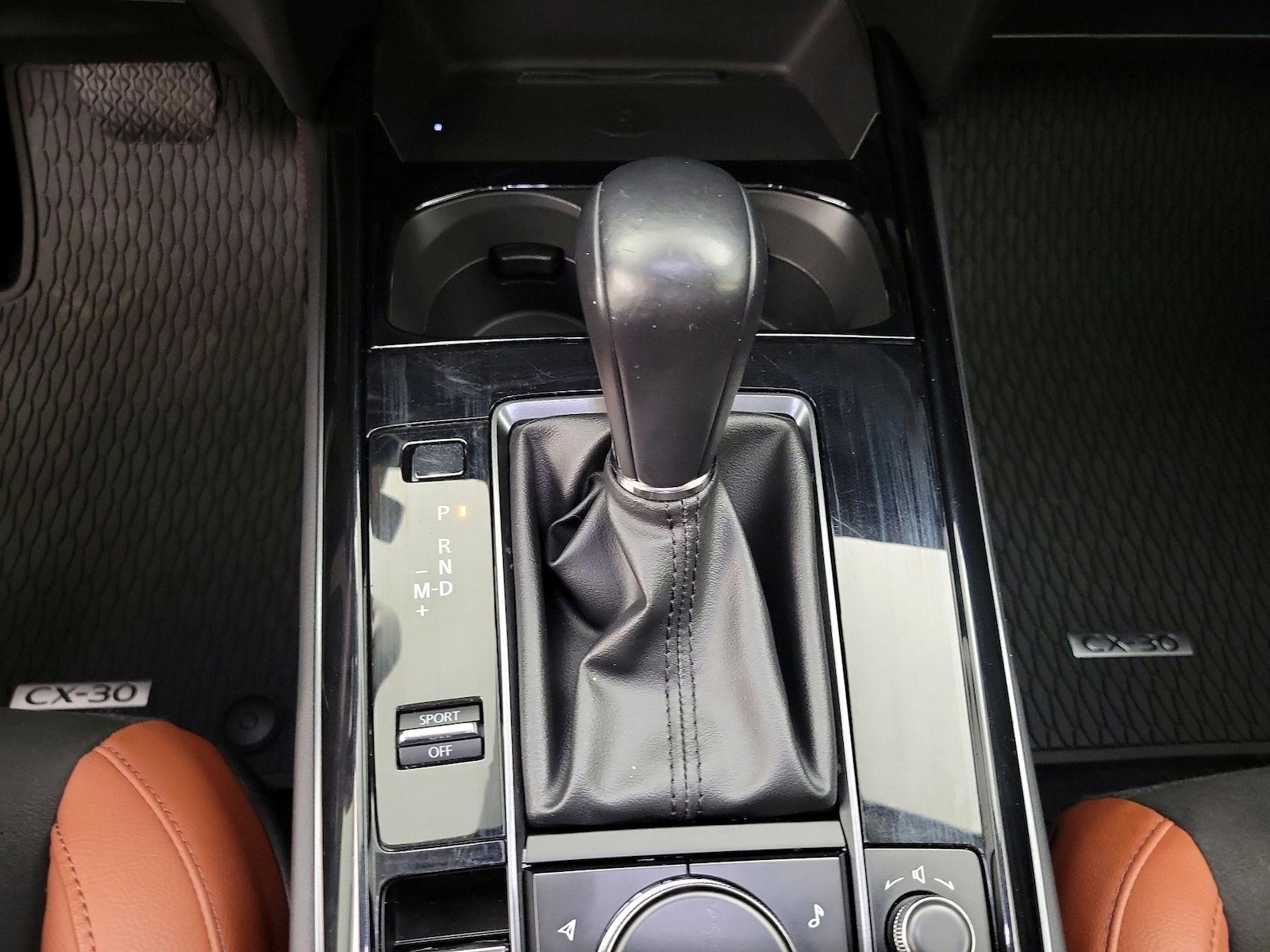 2024 Mazda CX-30 Carbon Turbo - Photo 19