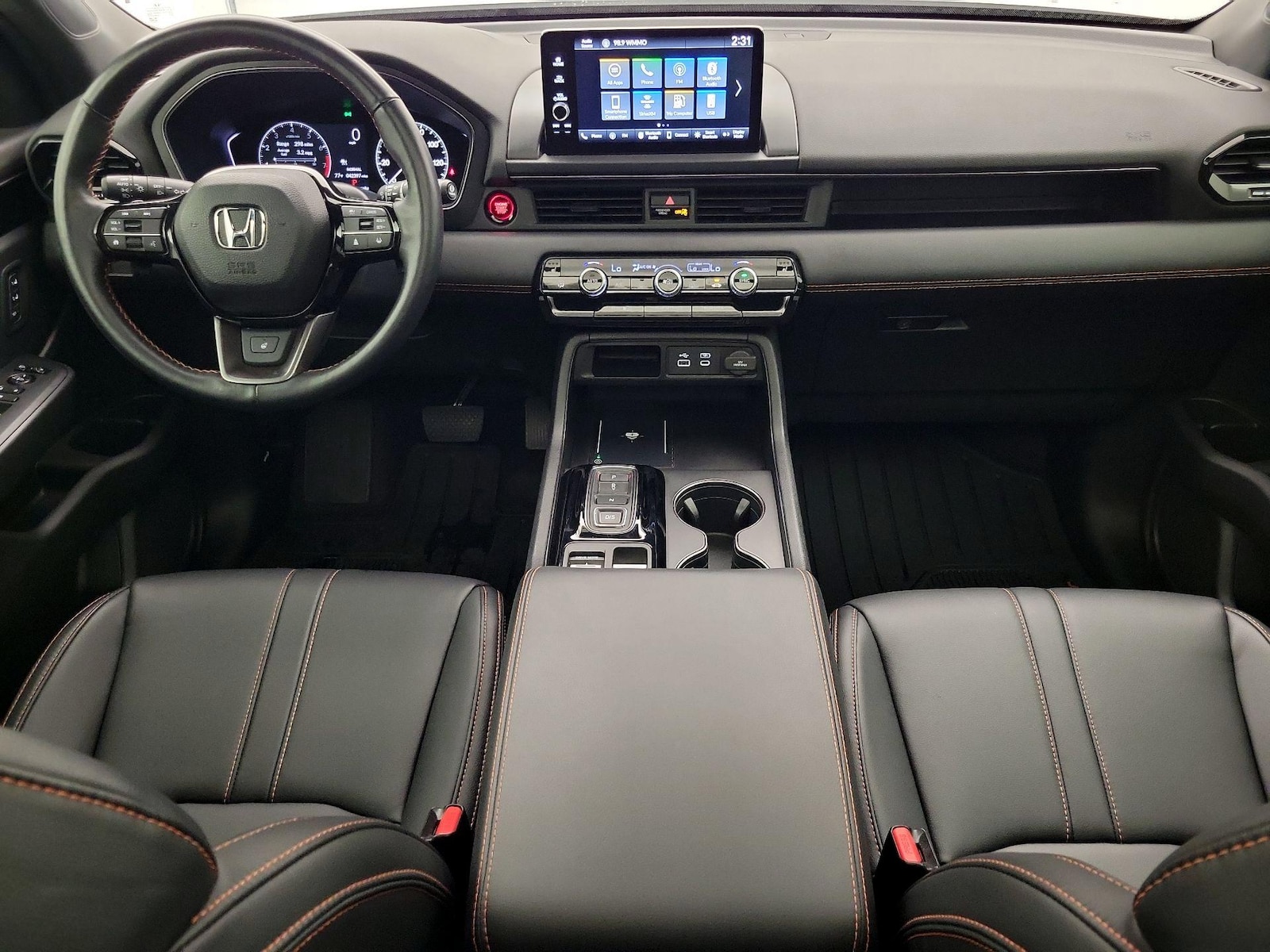 Apple CarPlay® & Android Auto™