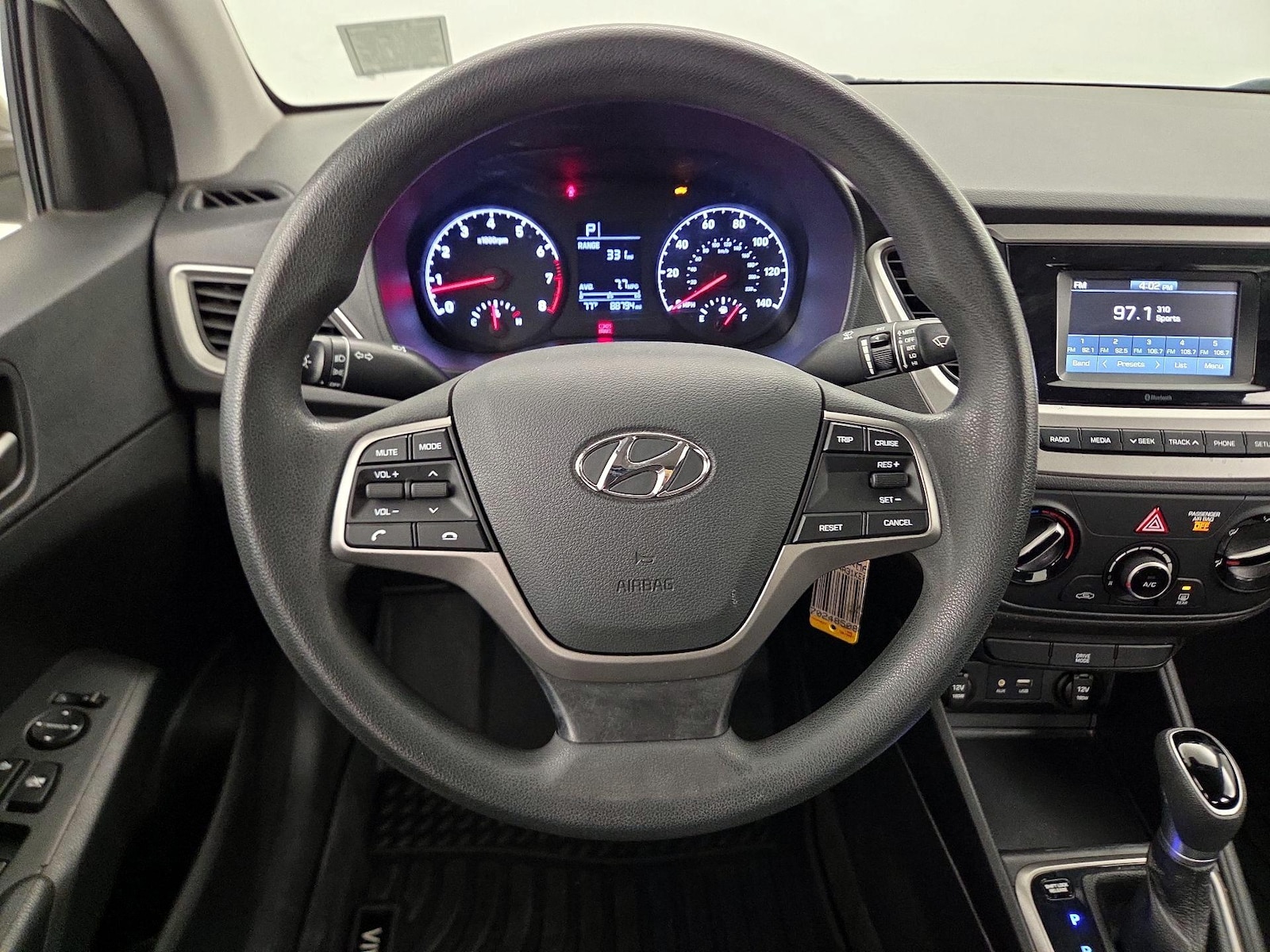 2019 Hyundai Accent SE - Photo 11