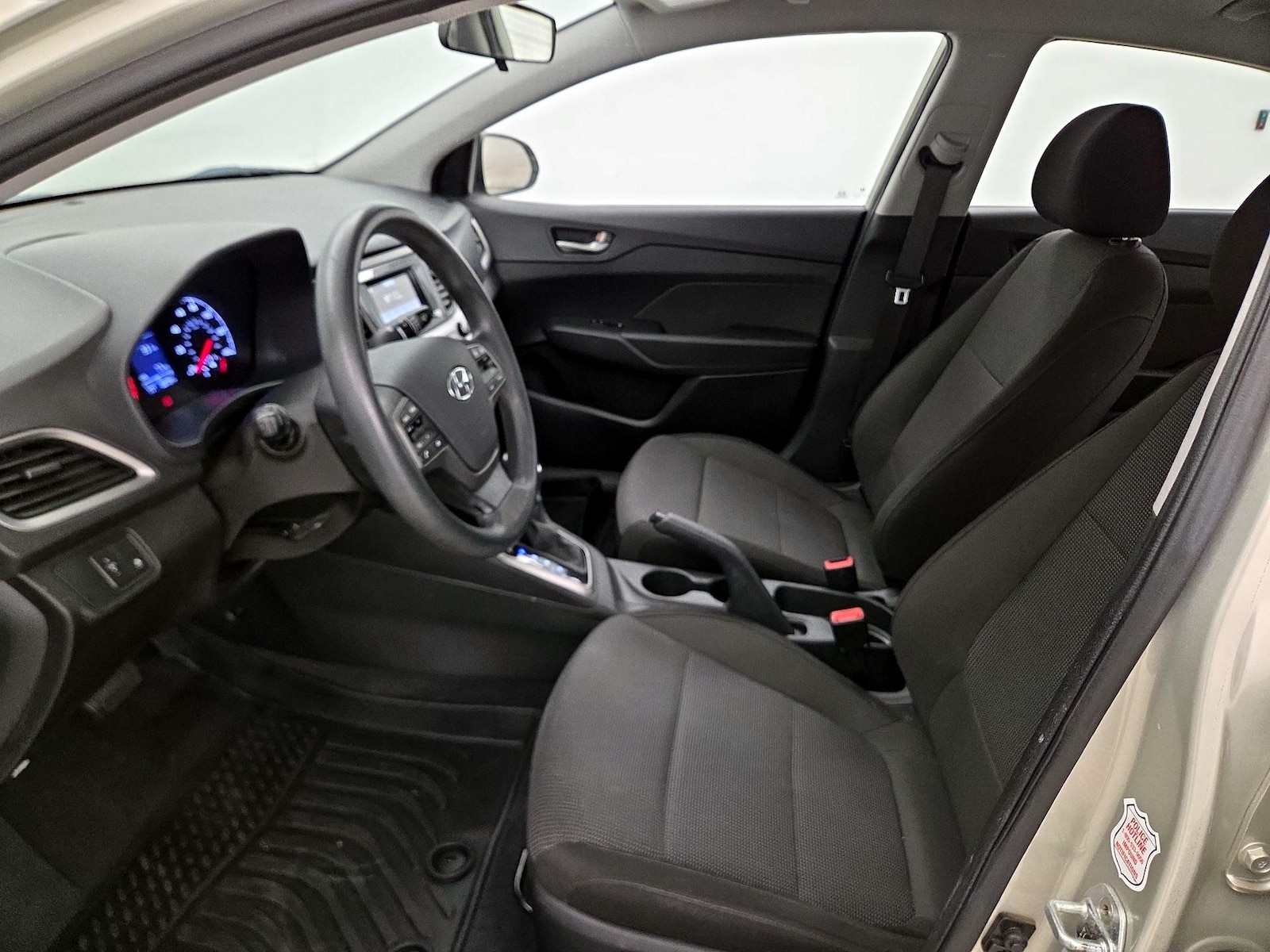 2019 Hyundai Accent SE - Photo 12