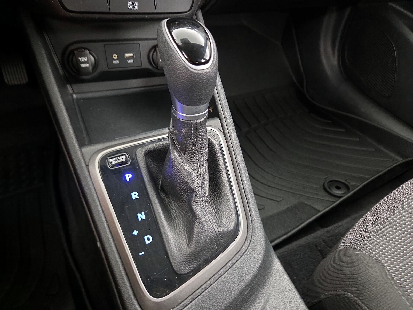 2019 Hyundai Accent SE - Photo 18
