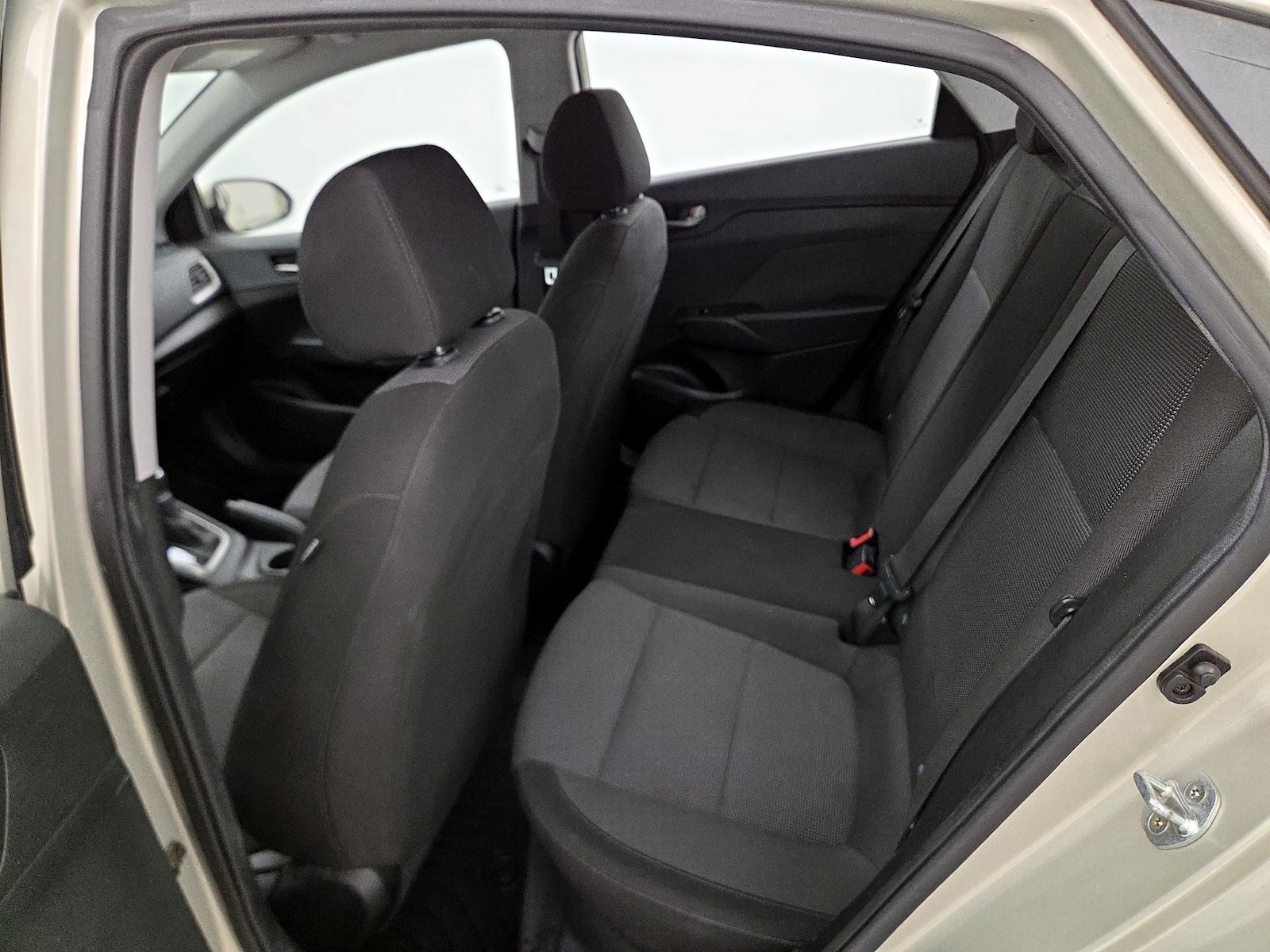 2019 Hyundai Accent SE - Photo 20