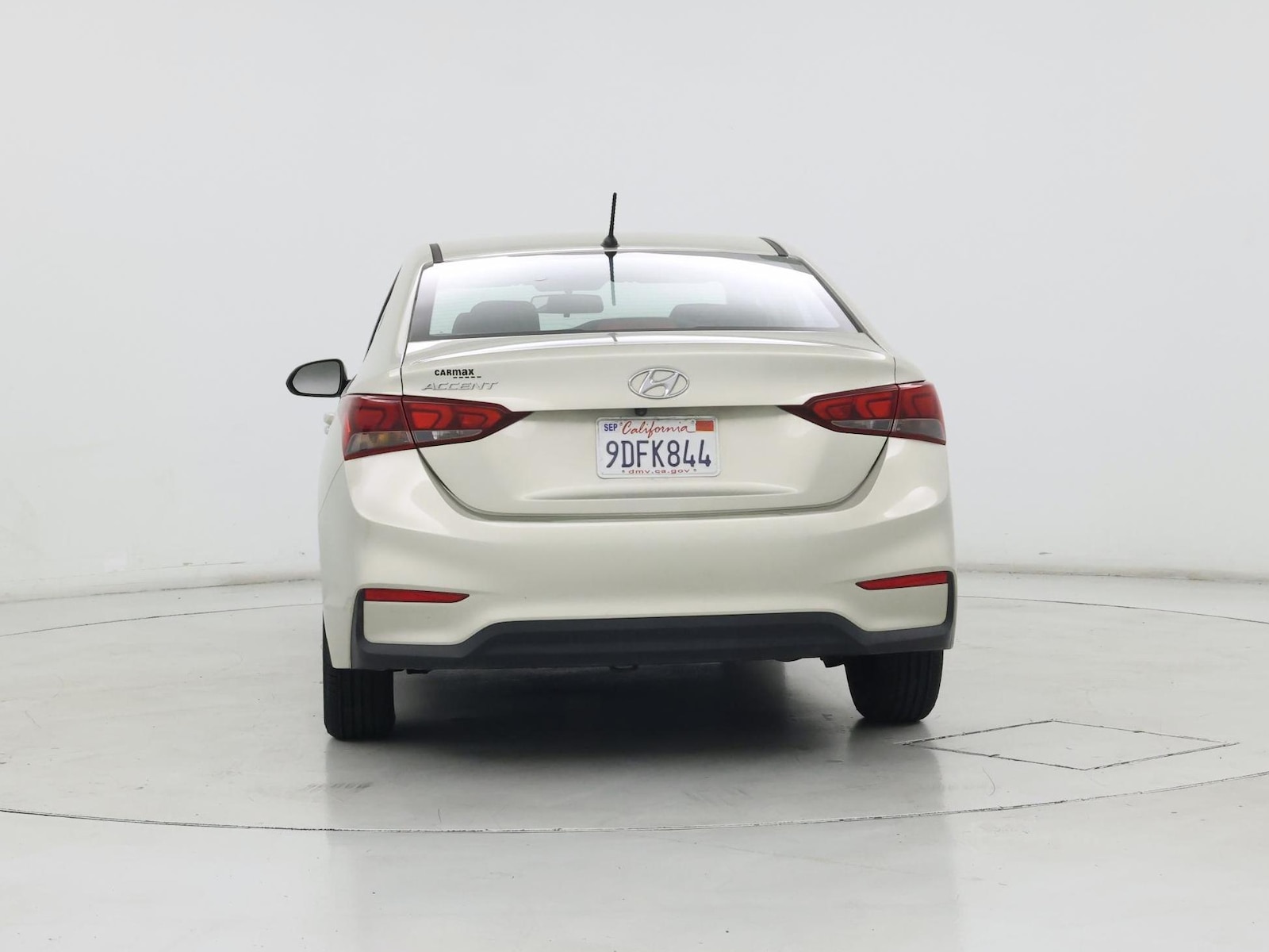 2019 Hyundai Accent SE - Photo 7