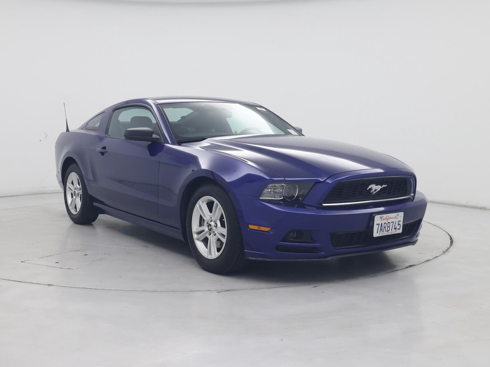2014 Ford Mustang - Photo 2