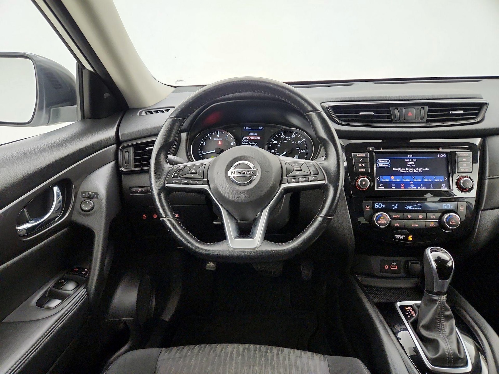 2020 Nissan Rogue SV - Photo 11