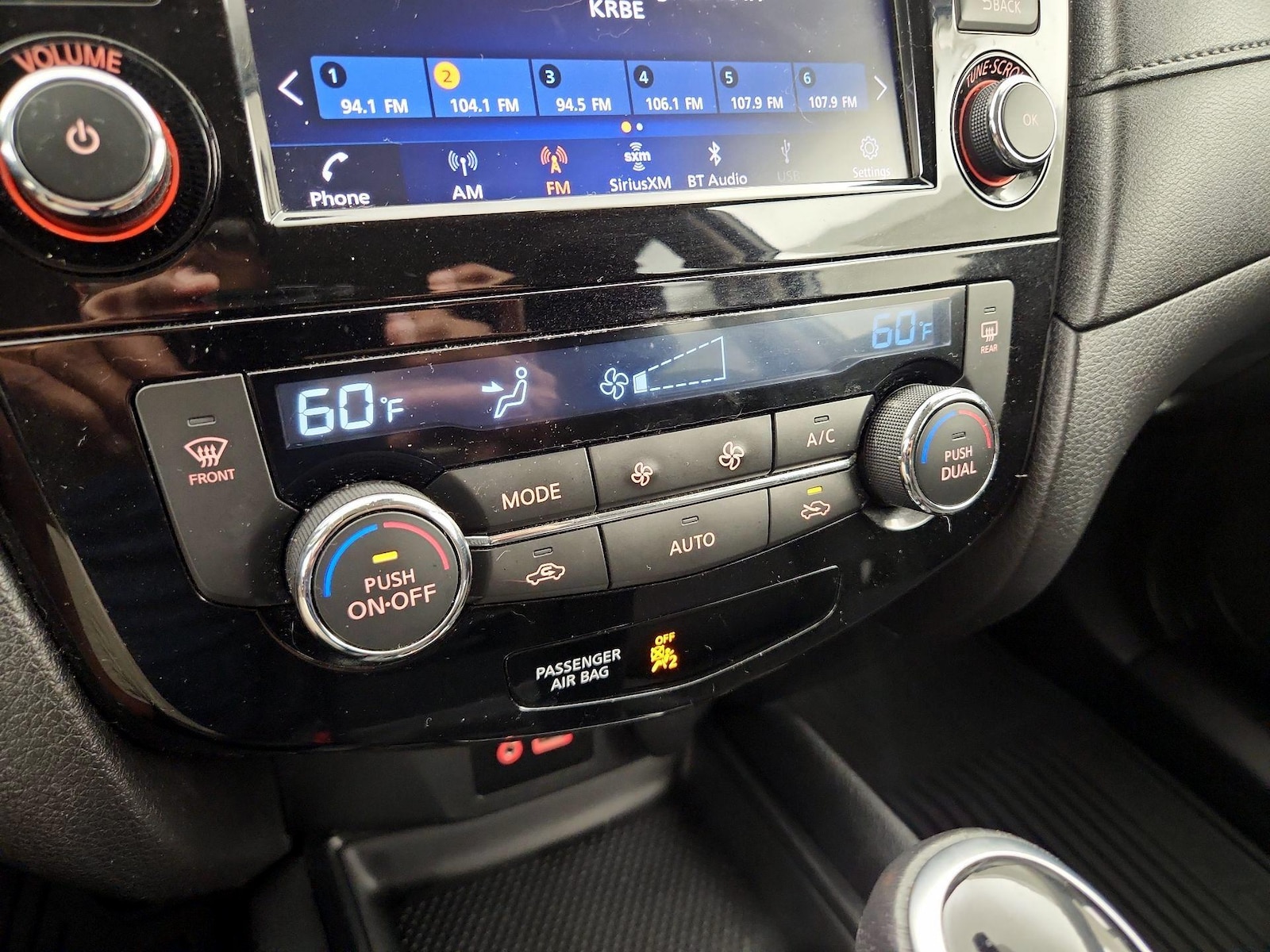 2020 Nissan Rogue SV - Photo 17