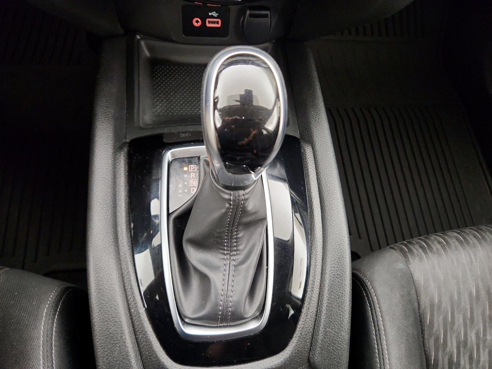 2020 Nissan Rogue SV - Photo 18
