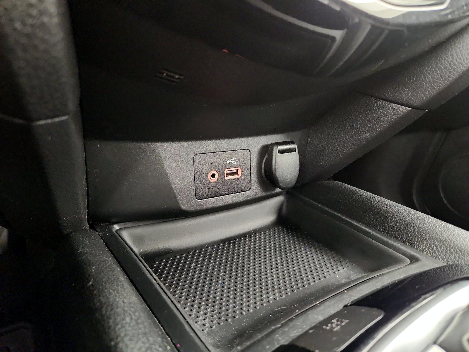 2020 Nissan Rogue SV - Photo 19