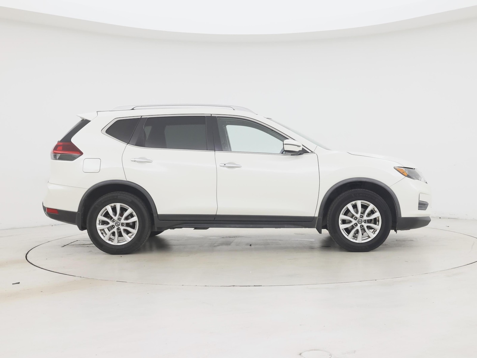 2020 Nissan Rogue SV - Photo 8