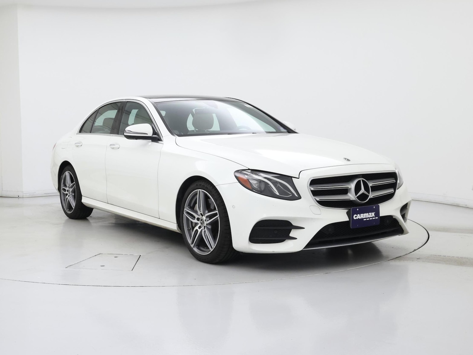 2019 Mercedes-Benz E-Class E300 - Photo 2