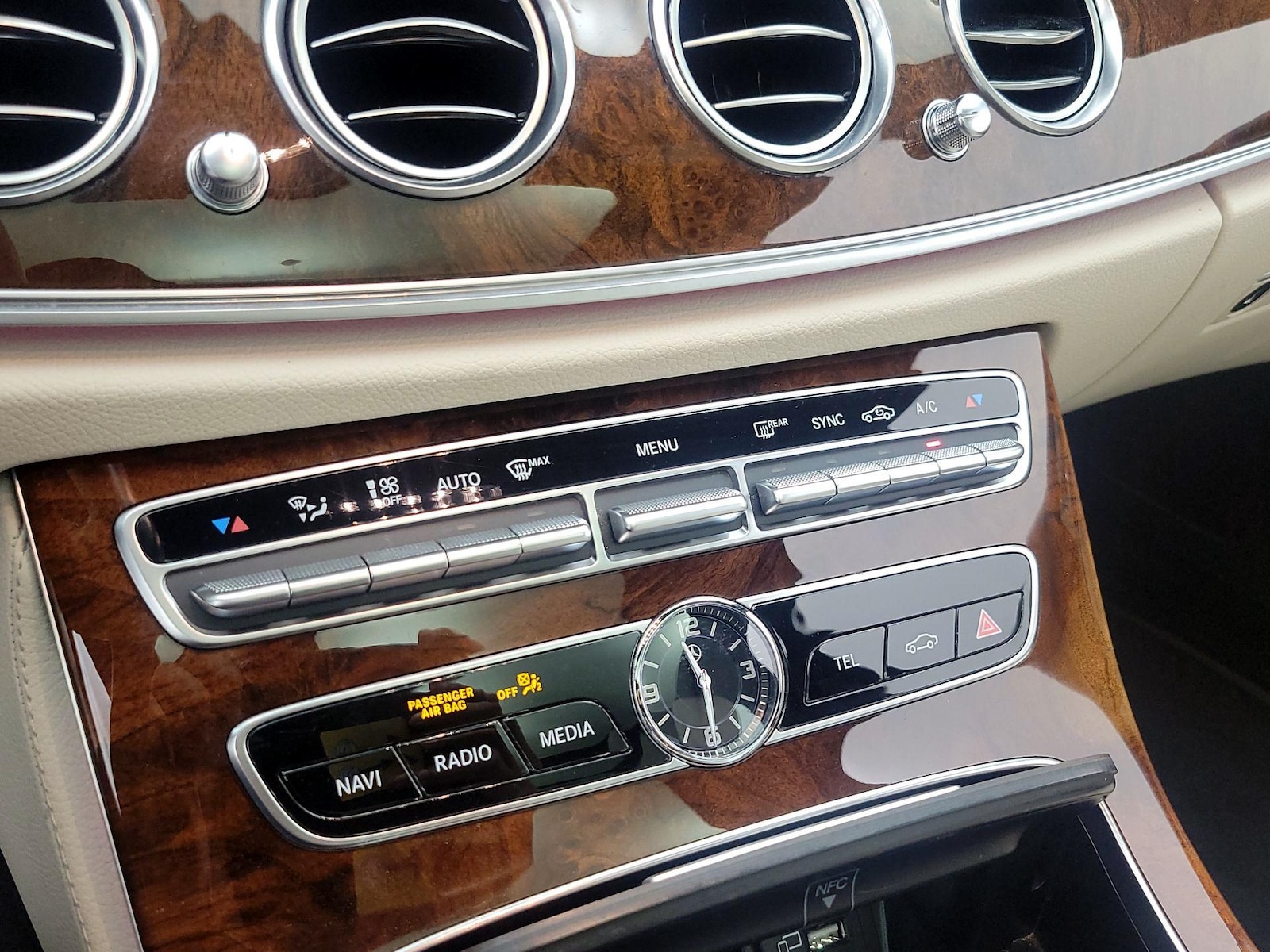 2019 Mercedes-Benz E-Class E300 - Photo 18