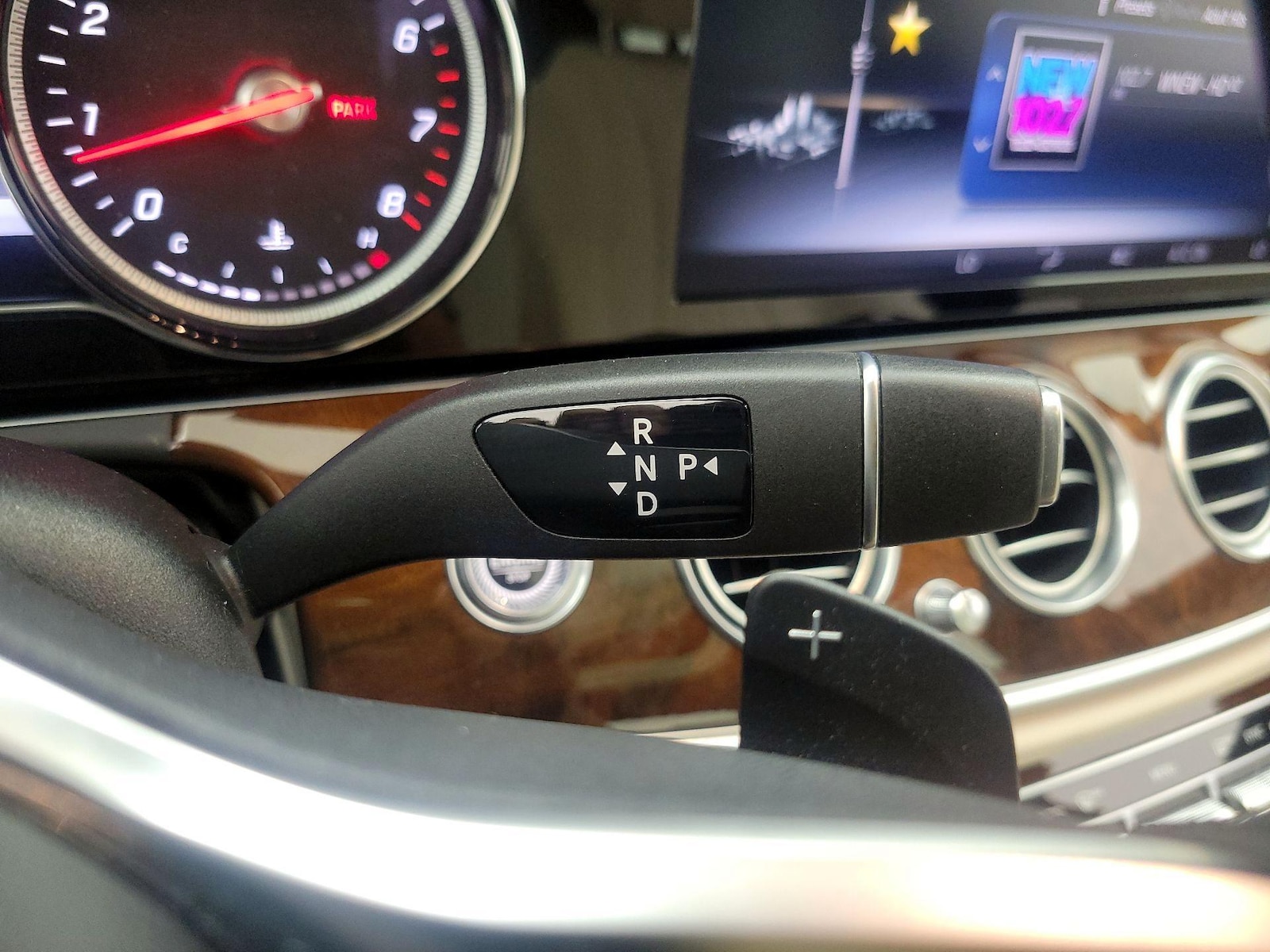 2019 Mercedes-Benz E-Class E300 - Photo 19