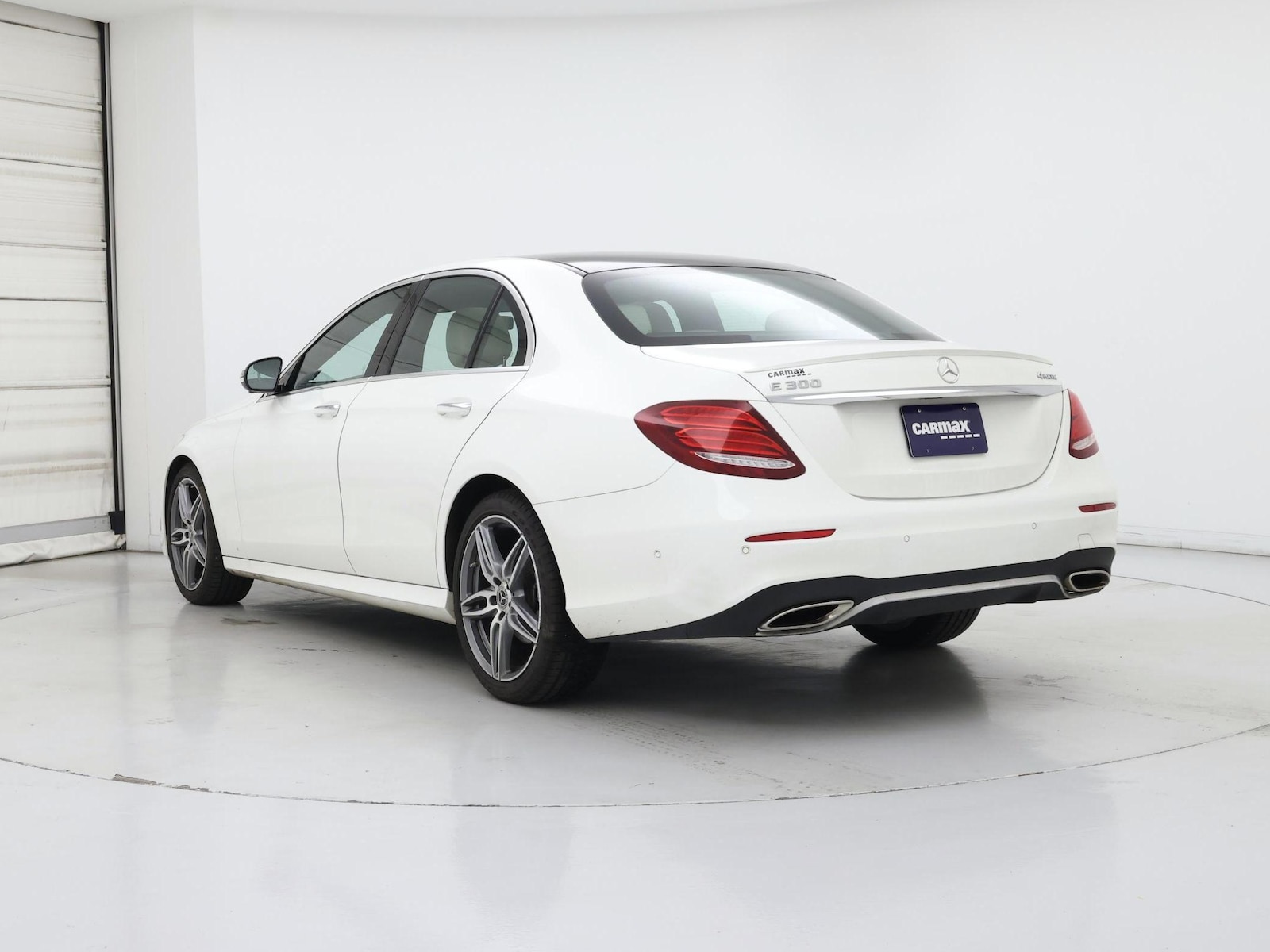 2019 Mercedes-Benz E-Class E300 - Photo 3
